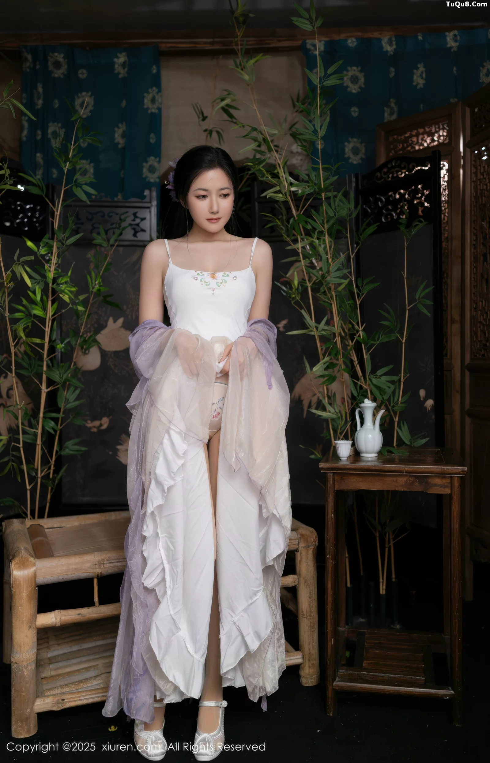 [[XiuRen秀人网]秀人网]No.10737_模特鱼子酱Fish性感紫色连衣裙配白色丝袜秀曼妙身姿诱惑写真74P