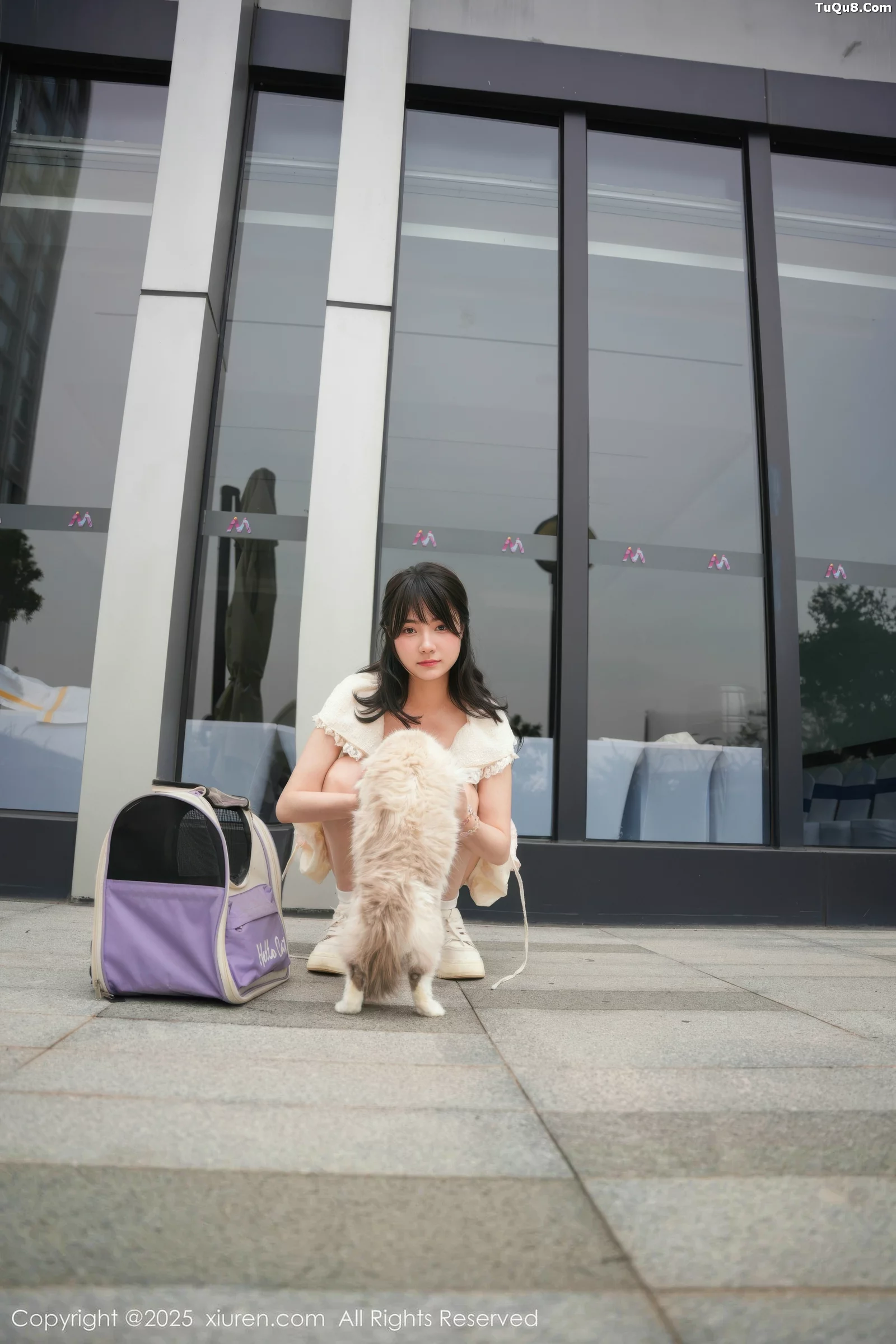 [[XiuRen秀人网]秀人网]No.10734_模特软情性感浅色连衣短裙配白色腿袜秀翘臀模特撩人诱惑写真75P