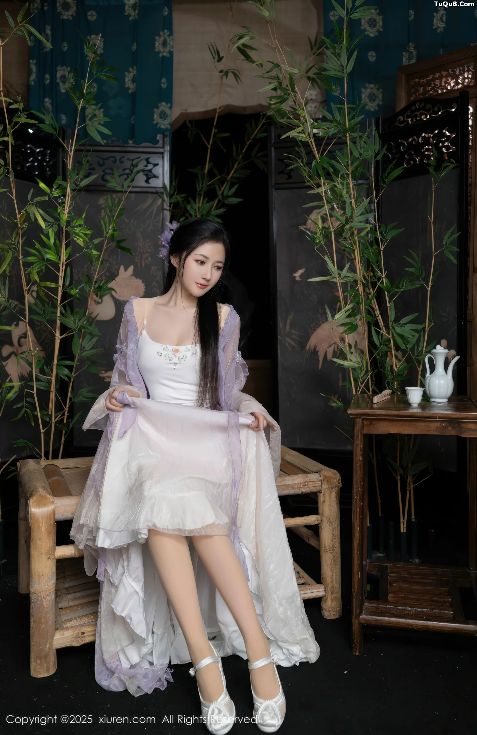 [[XiuRen秀人网]秀人网]No.10737_模特鱼子酱Fish性感紫色连衣裙配白色丝袜秀曼妙身姿诱惑写真74P