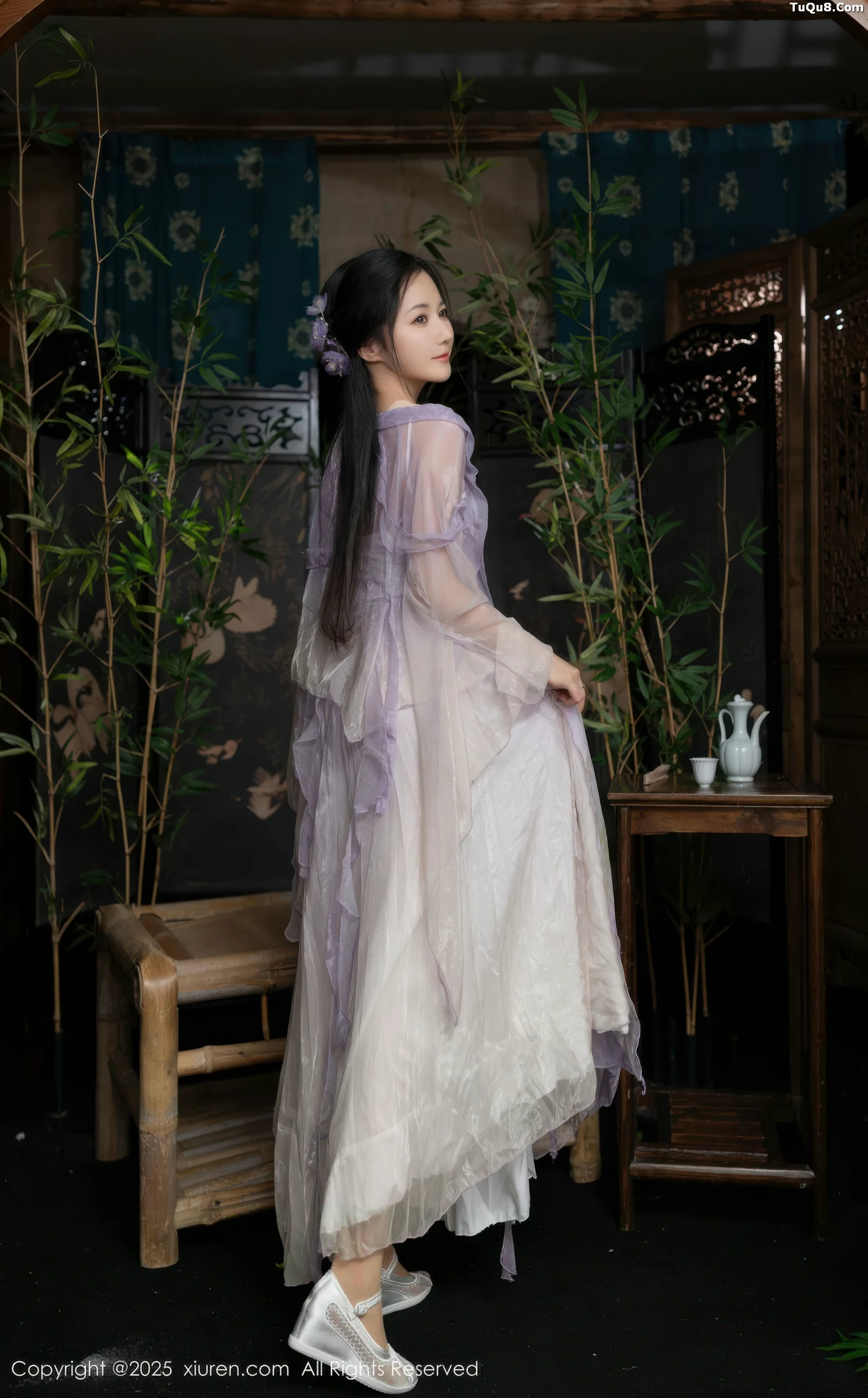 [[XiuRen秀人网]秀人网]No.10737_模特鱼子酱Fish性感紫色连衣裙配白色丝袜秀曼妙身姿诱惑写真74P