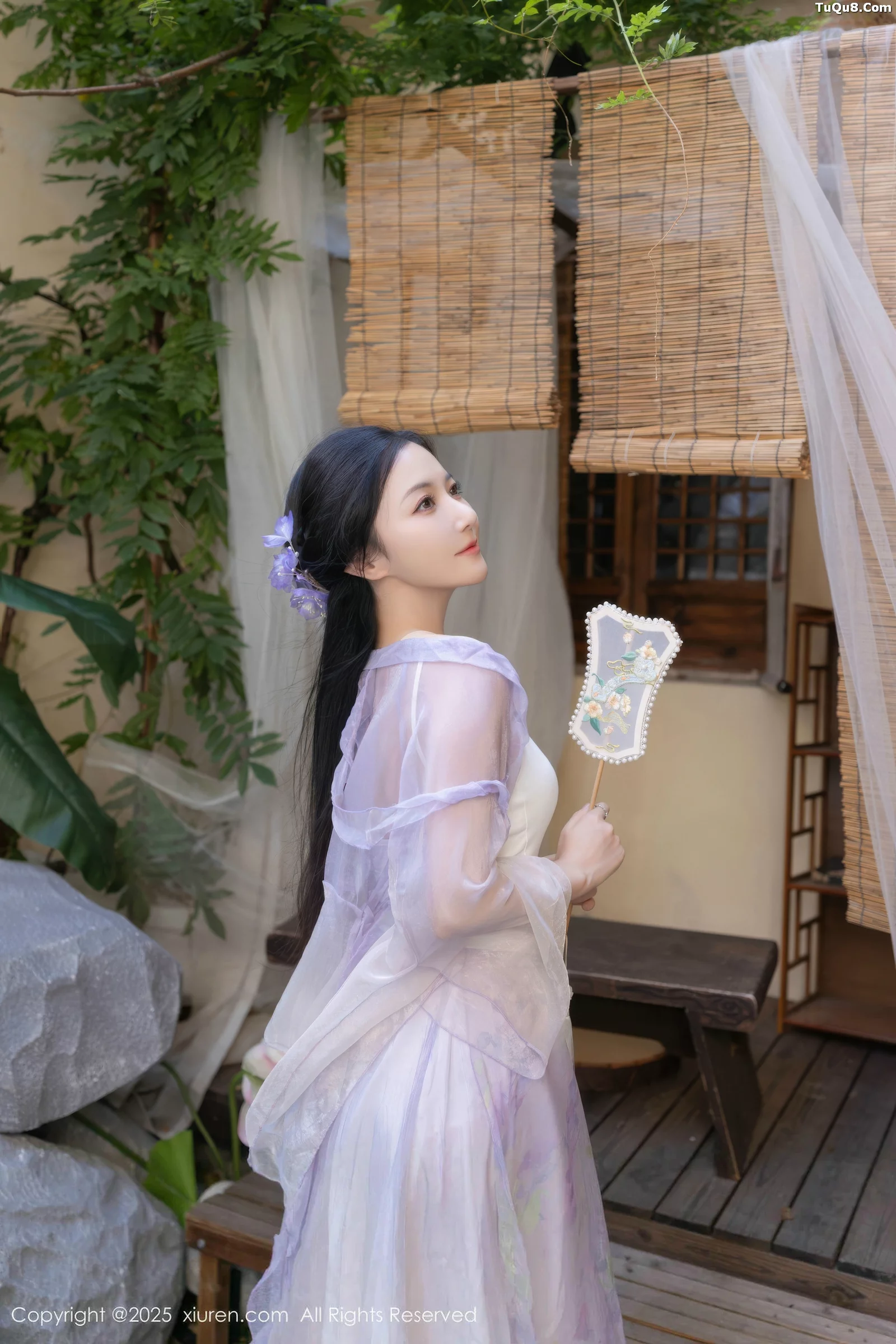 [[XiuRen秀人网]秀人网]No.10737_模特鱼子酱Fish性感紫色连衣裙配白色丝袜秀曼妙身姿诱惑写真74P