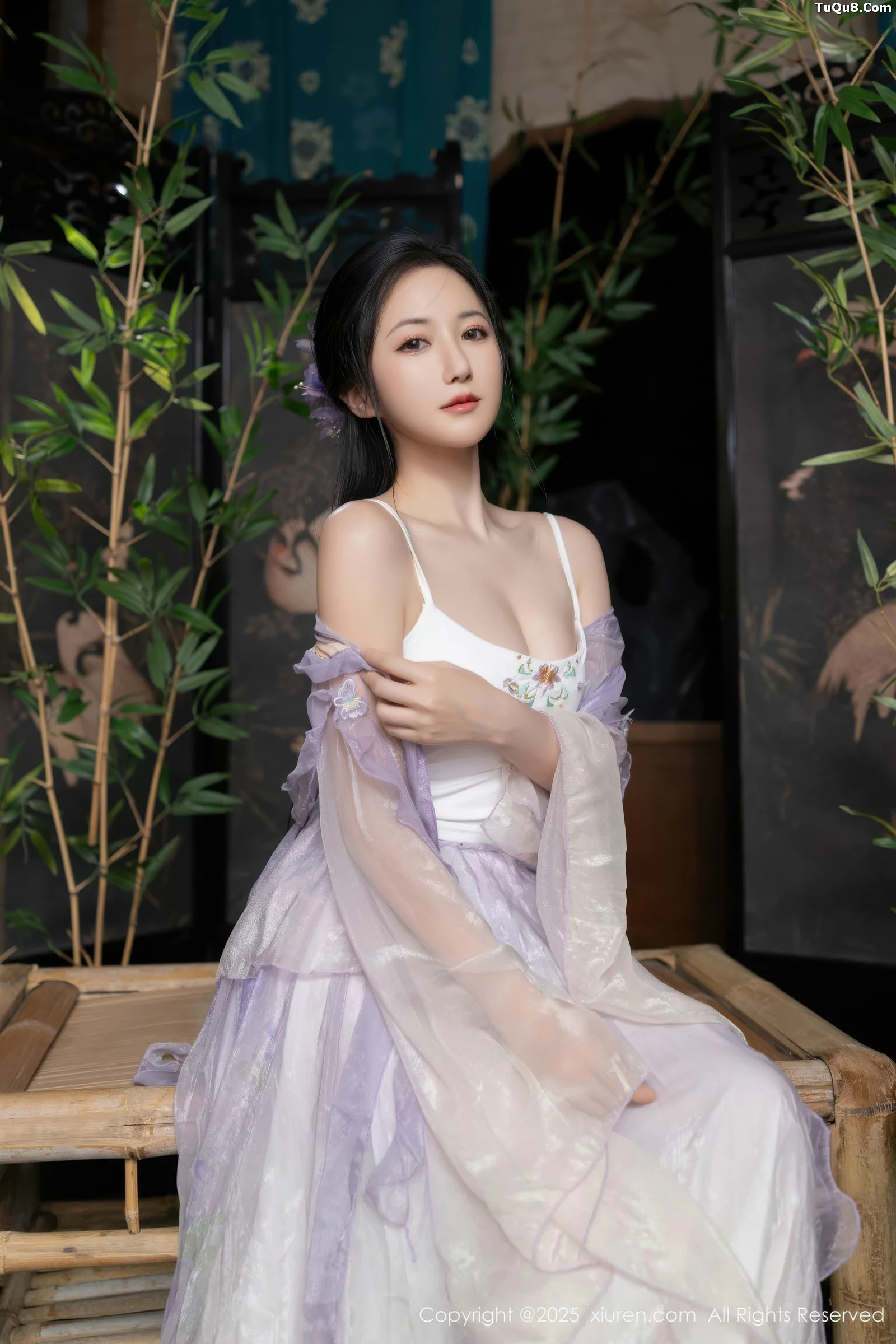 [[XiuRen秀人网]秀人网]No.10737_模特鱼子酱Fish性感紫色连衣裙配白色丝袜秀曼妙身姿诱惑写真74P