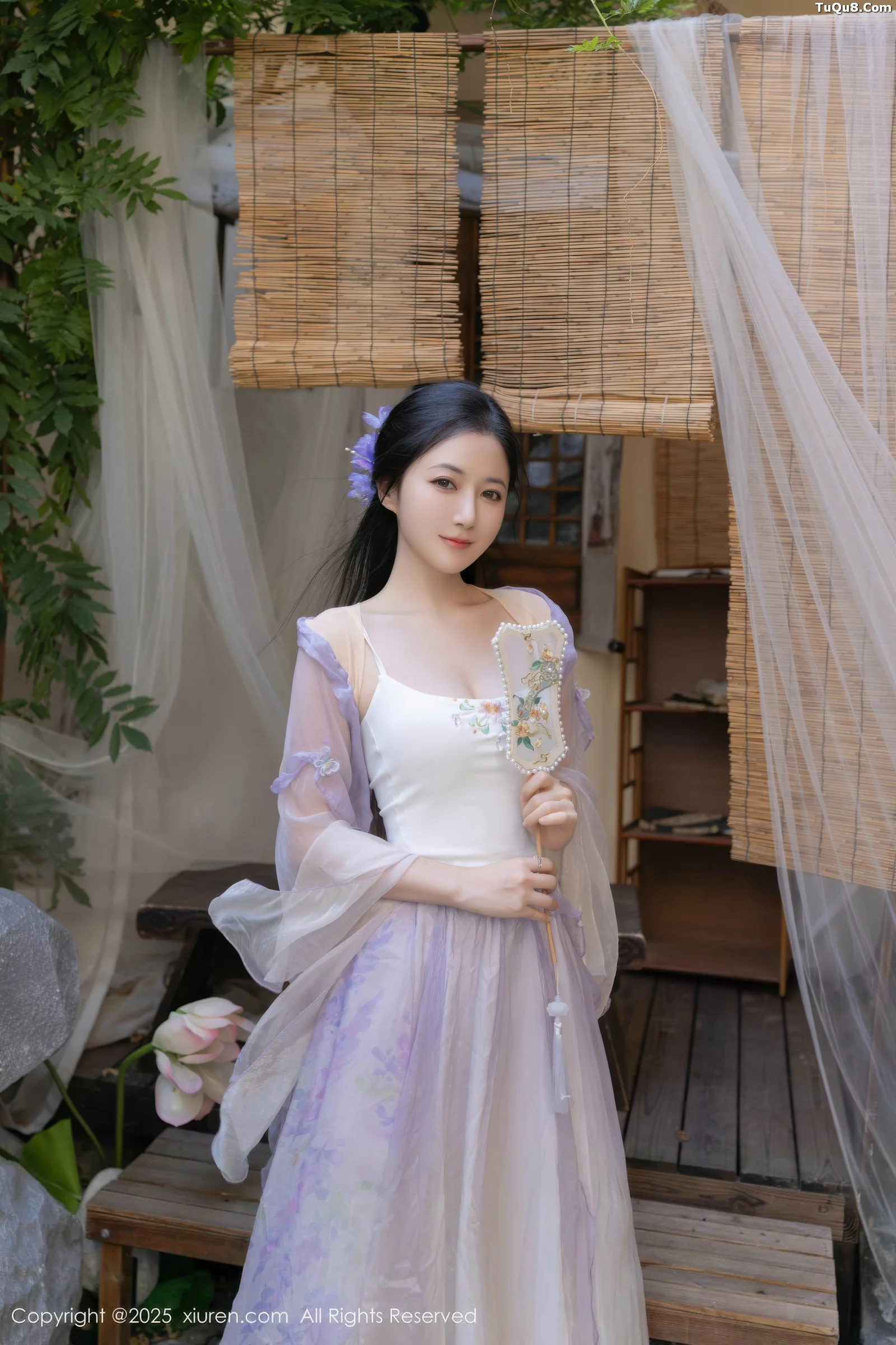 [[XiuRen秀人网]秀人网]No.10737_模特鱼子酱Fish性感紫色连衣裙配白色丝袜秀曼妙身姿诱惑写真74P