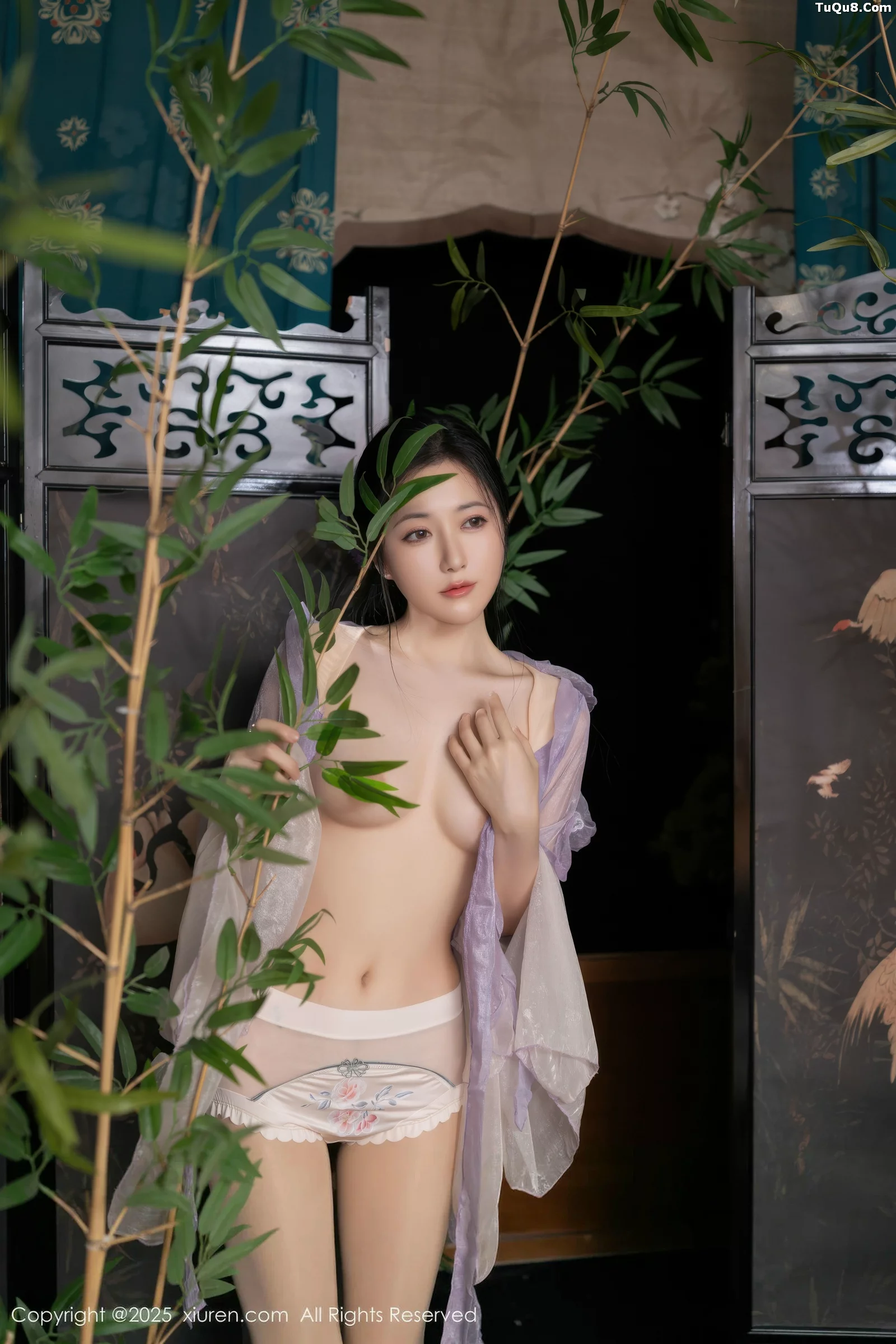 [[XiuRen秀人网]秀人网]No.10737_模特鱼子酱Fish性感紫色连衣裙配白色丝袜秀曼妙身姿诱惑写真74P