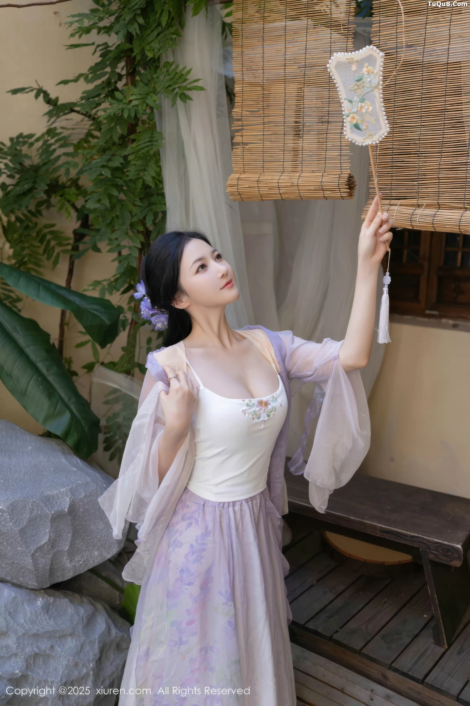 [[XiuRen秀人网]秀人网]No.10737_模特鱼子酱Fish性感紫色连衣裙配白色丝袜秀曼妙身姿诱惑写真74P