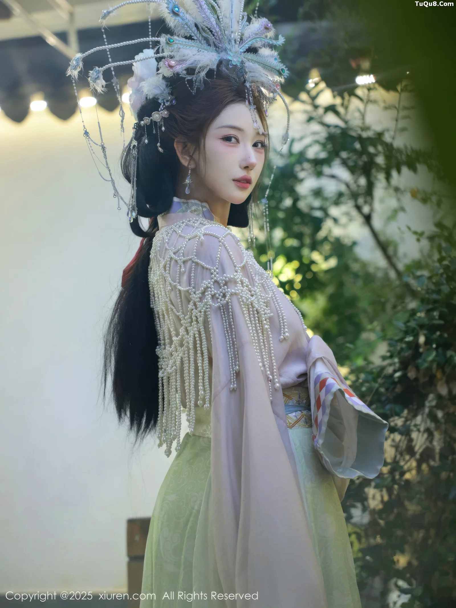 [[XiuRen秀人网]秀人网]No.10736_模特金允希Yuki性感浅色古装薄纱服饰秀丰腴身材迷人诱惑写真80P