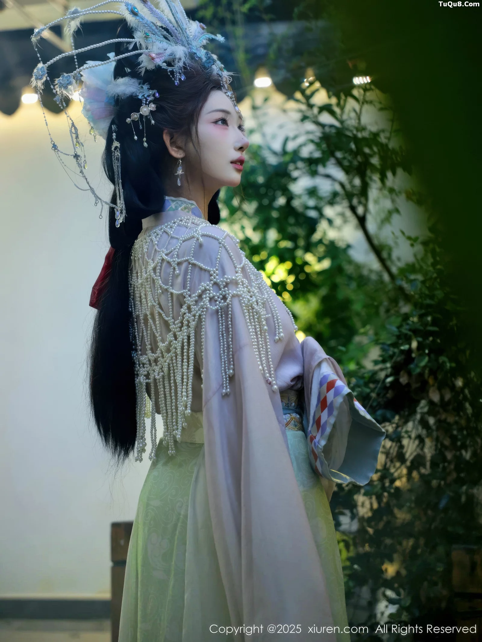 [[XiuRen秀人网]秀人网]No.10736_模特金允希Yuki性感浅色古装薄纱服饰秀丰腴身材迷人诱惑写真80P