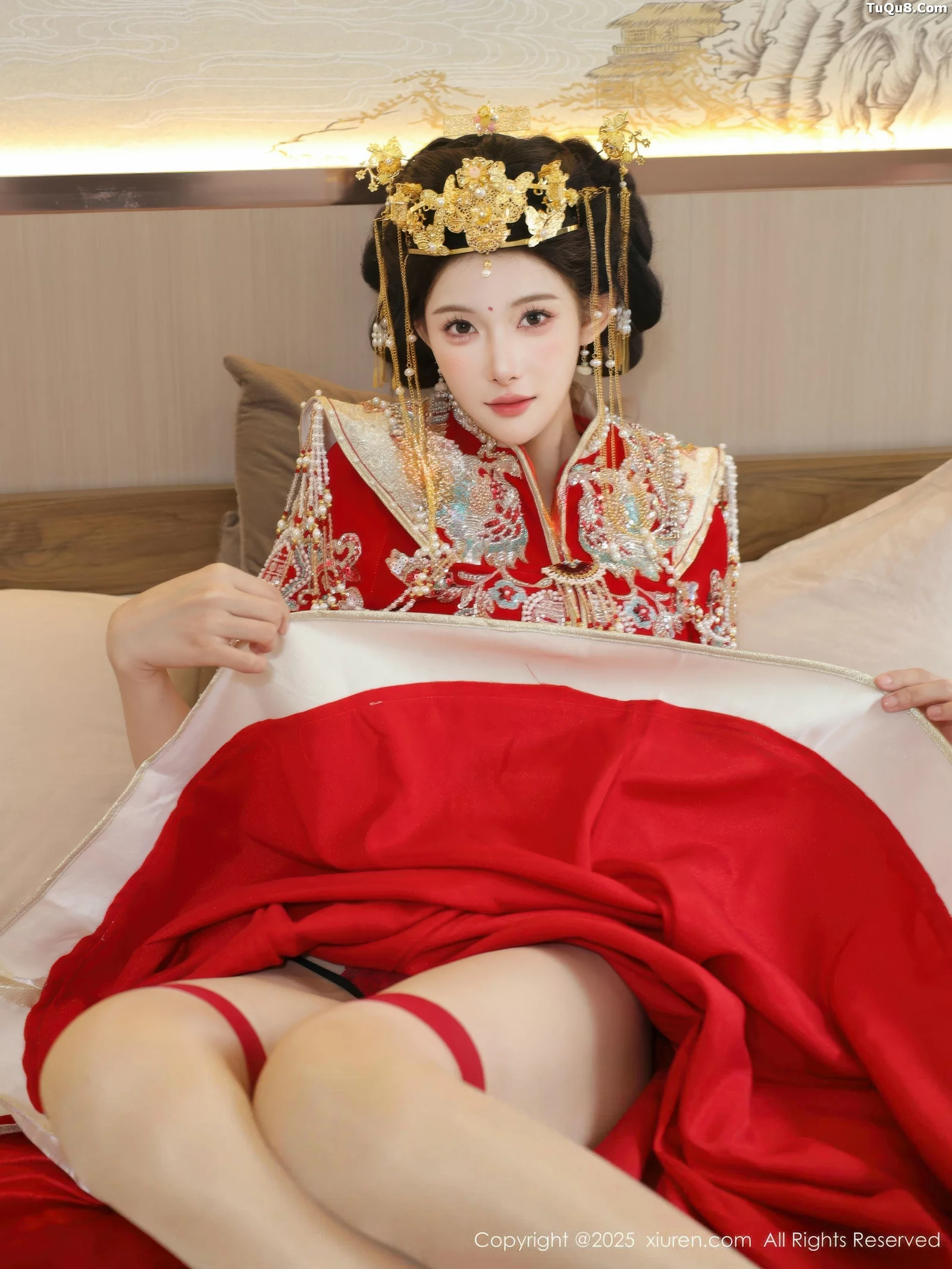 [[XiuRen秀人网]秀人网]No.10742_模特梨霜儿性感红色新娘服饰配肉色丝袜秀丰腴身材迷人诱惑写真84P