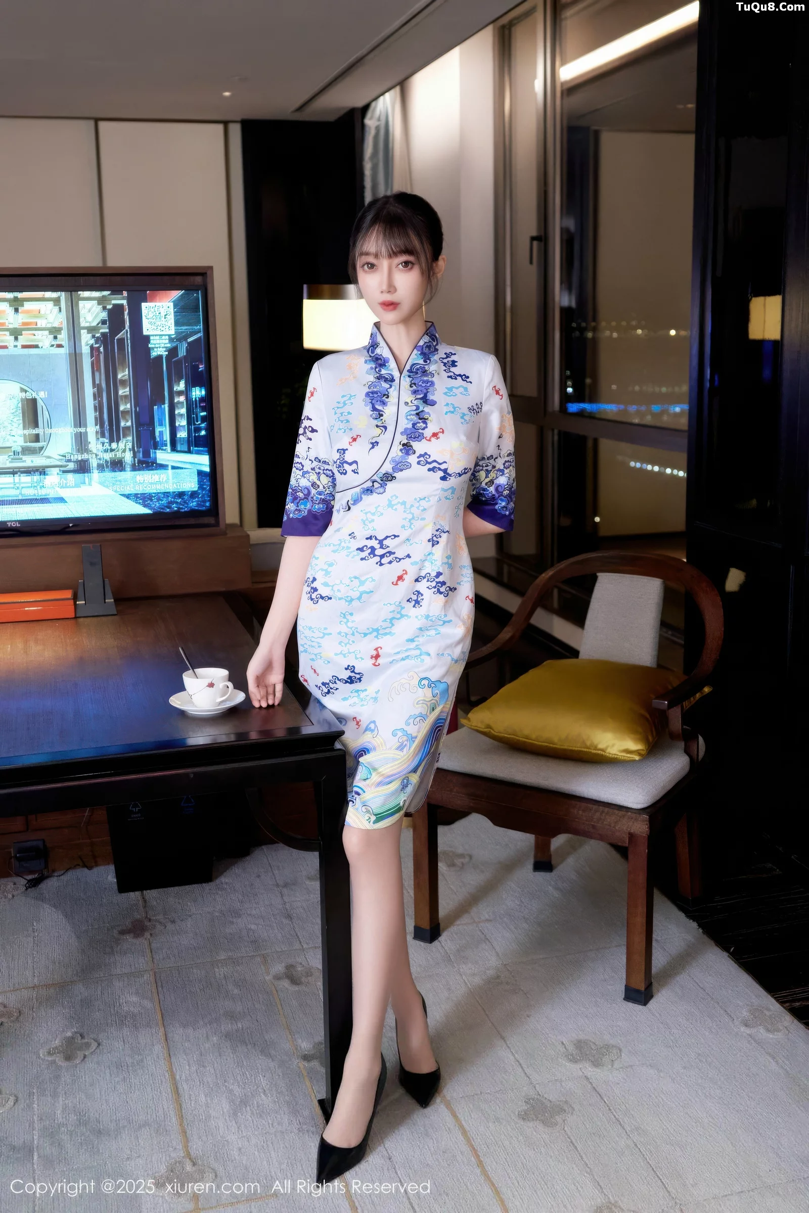 [[XiuRen秀人网]秀人网]No.10741_模特玥儿玥er性感空姐制服旗袍配超薄肉色秀完美身材诱惑写真75P