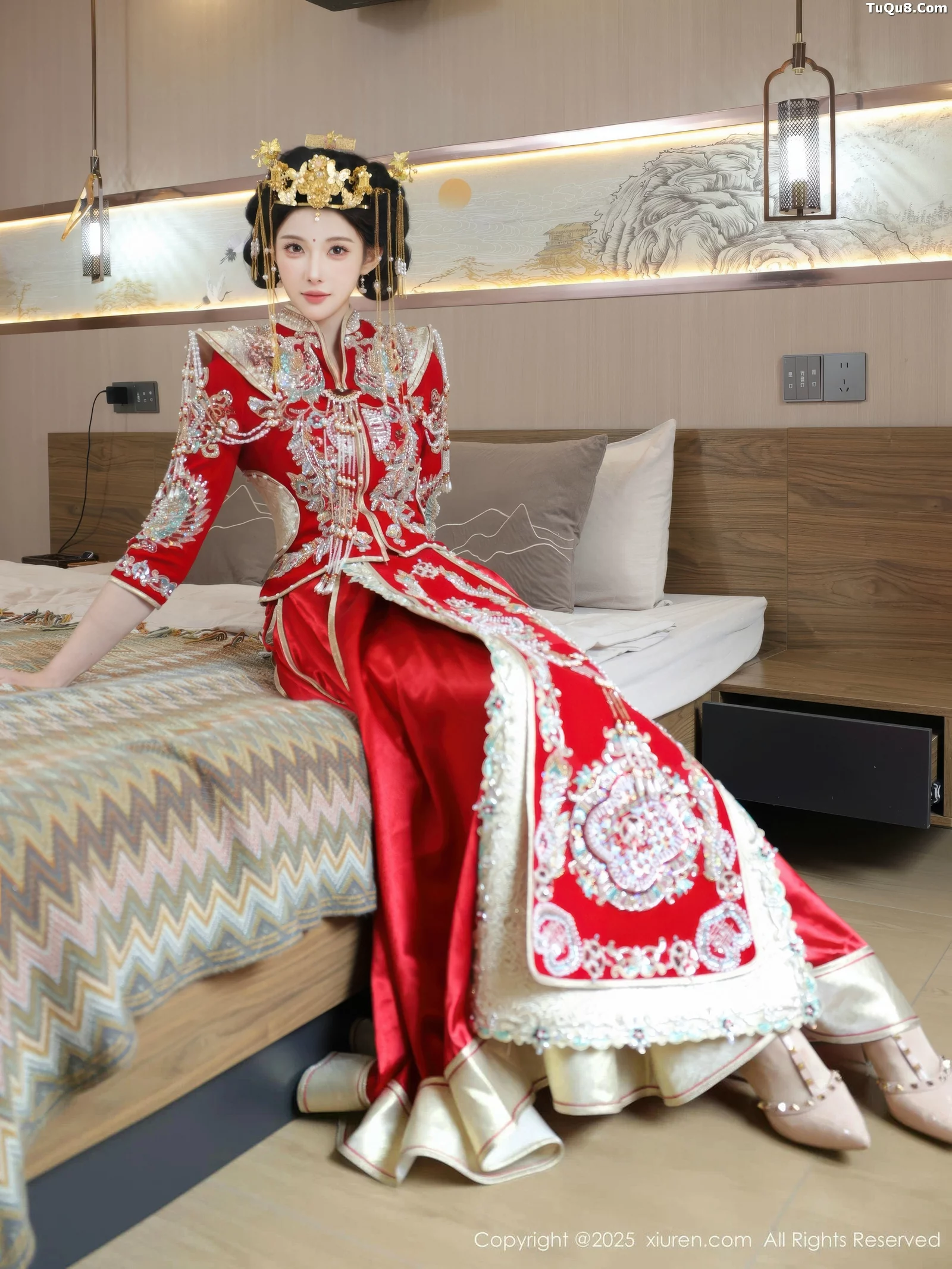 [[XiuRen秀人网]秀人网]No.10742_模特梨霜儿性感红色新娘服饰配肉色丝袜秀丰腴身材迷人诱惑写真84P