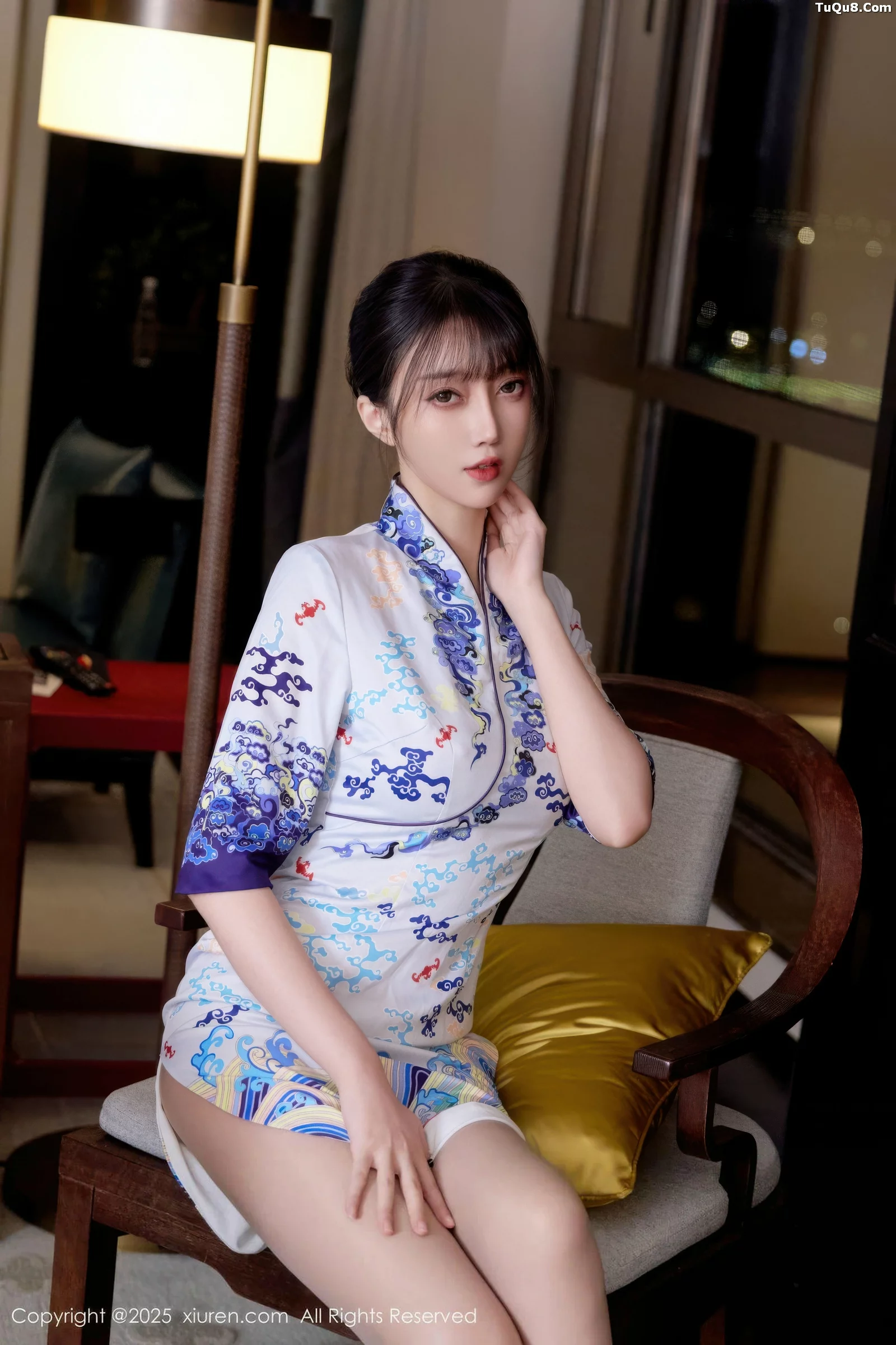 [[XiuRen秀人网]秀人网]No.10741_模特玥儿玥er性感空姐制服旗袍配超薄肉色秀完美身材诱惑写真75P