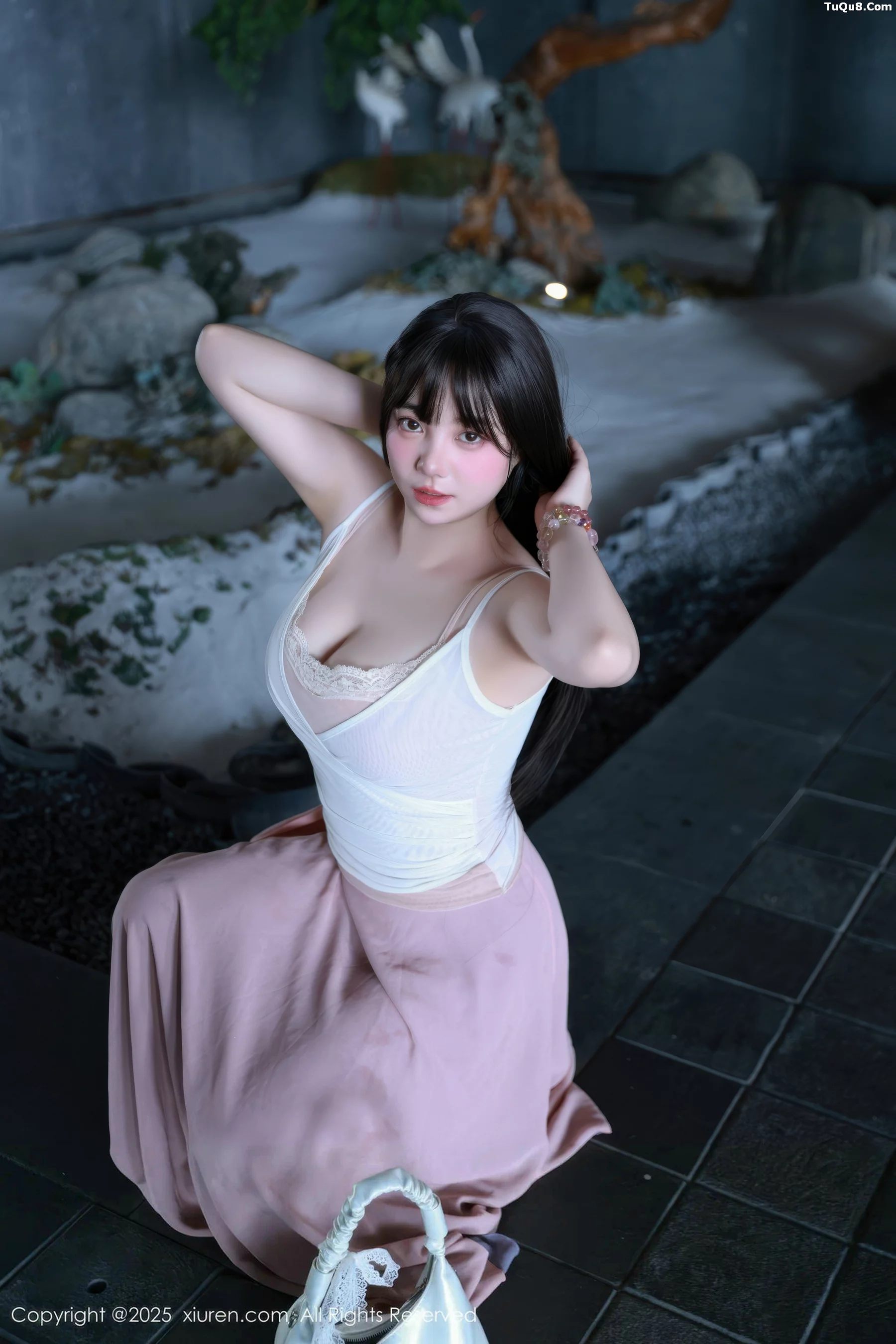 [[XiuRen秀人网]秀人网]No.10746_模特软情性感低胸紫色长裙露粉色内衣秀曼妙身姿迷人诱惑写真86P