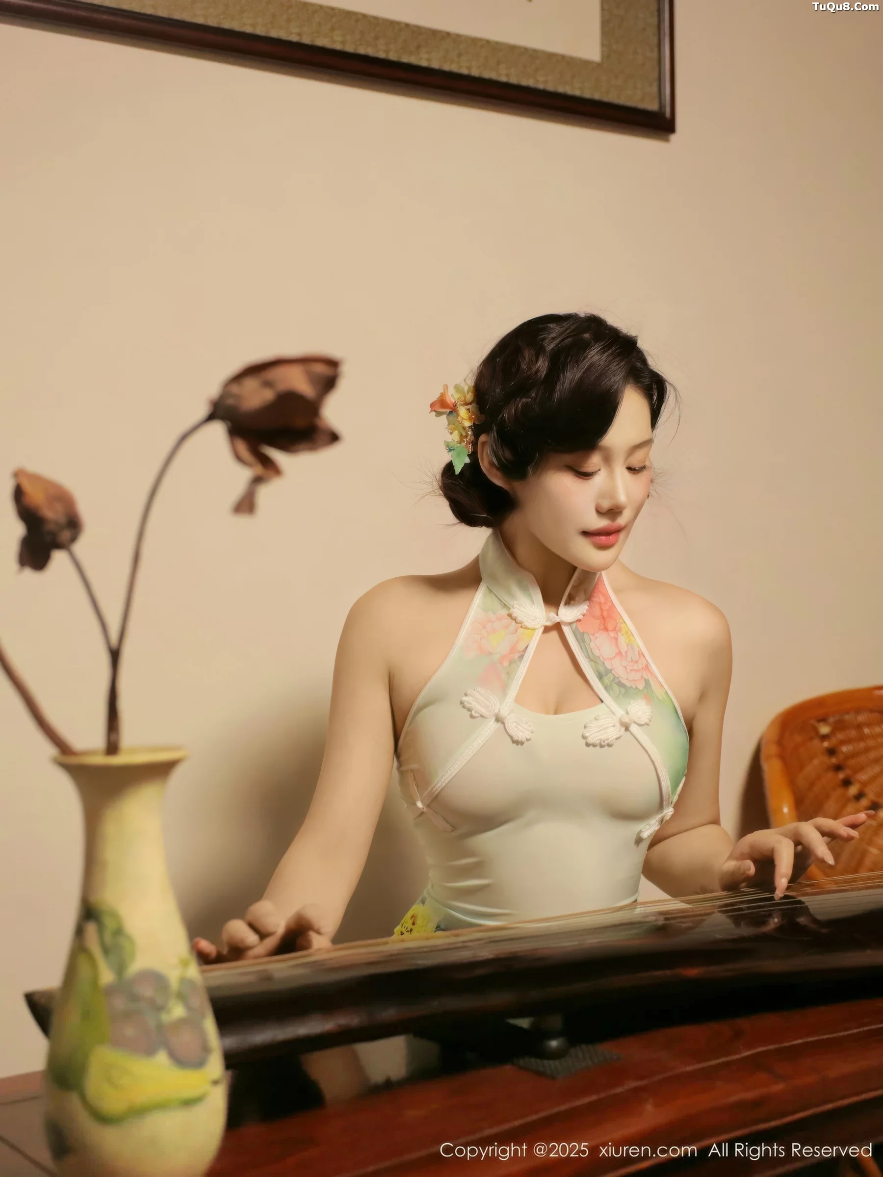 [[XiuRen秀人网]秀人网]No.10749_新人模特莉莉安娜o性感绿色旗袍配超薄肉丝秀丰满身材诱惑写真73P