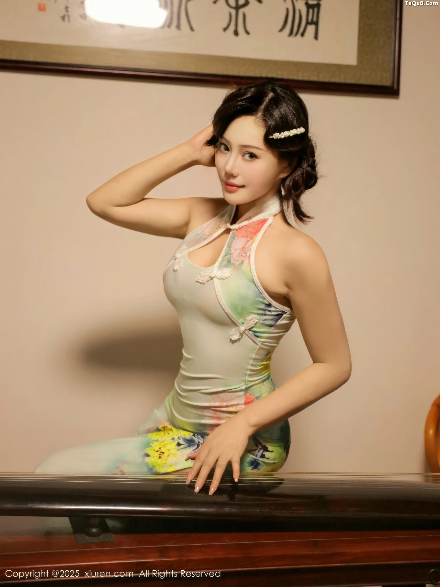 [[XiuRen秀人网]秀人网]No.10749_新人模特莉莉安娜o性感绿色旗袍配超薄肉丝秀丰满身材诱惑写真73P