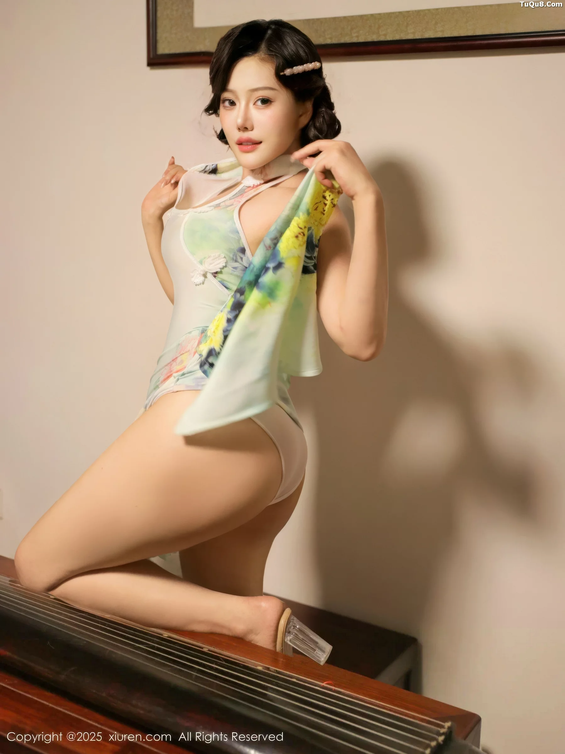 [[XiuRen秀人网]秀人网]No.10749_新人模特莉莉安娜o性感绿色旗袍配超薄肉丝秀丰满身材诱惑写真73P