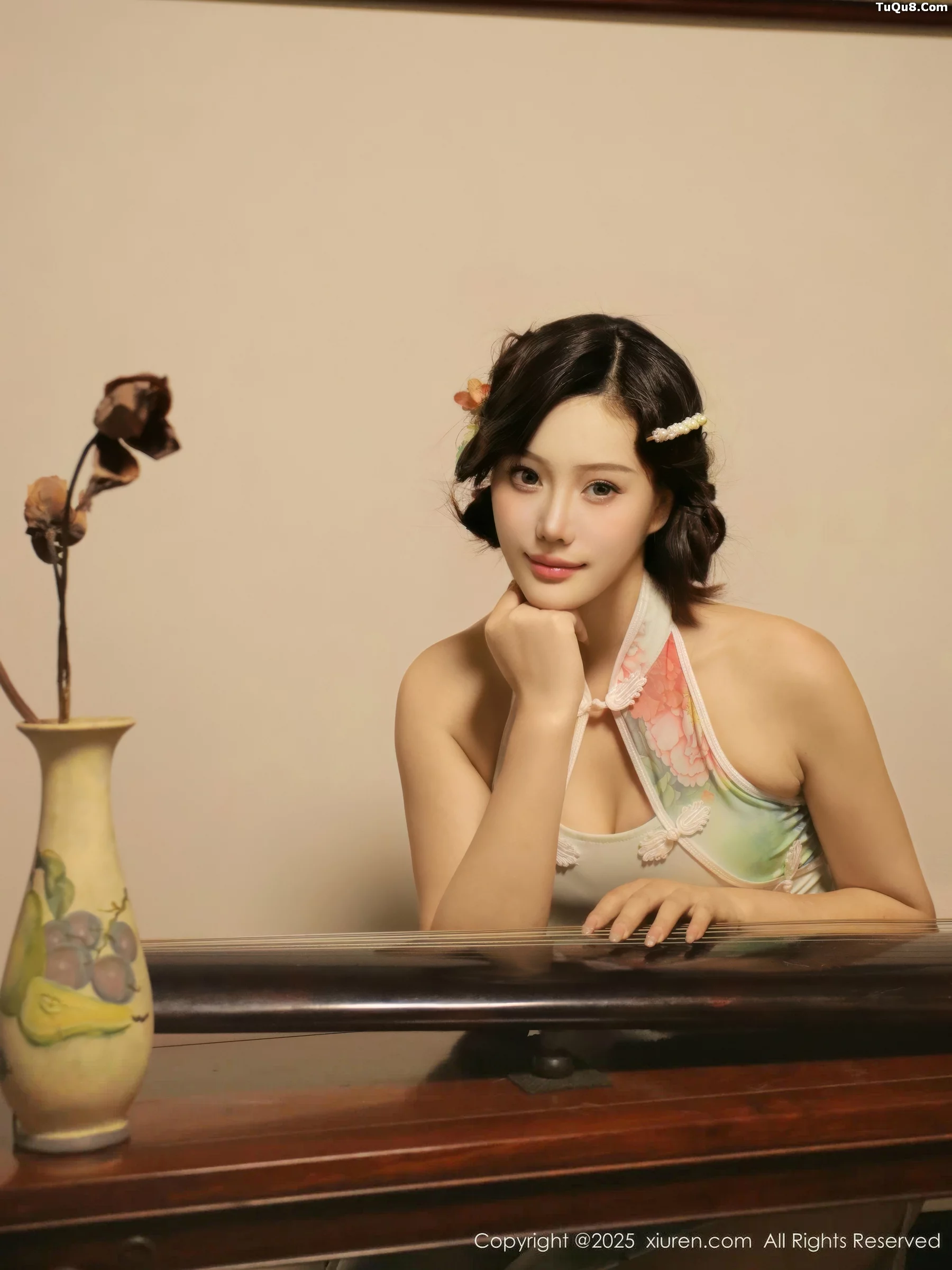 [[XiuRen秀人网]秀人网]No.10749_新人模特莉莉安娜o性感绿色旗袍配超薄肉丝秀丰满身材诱惑写真73P