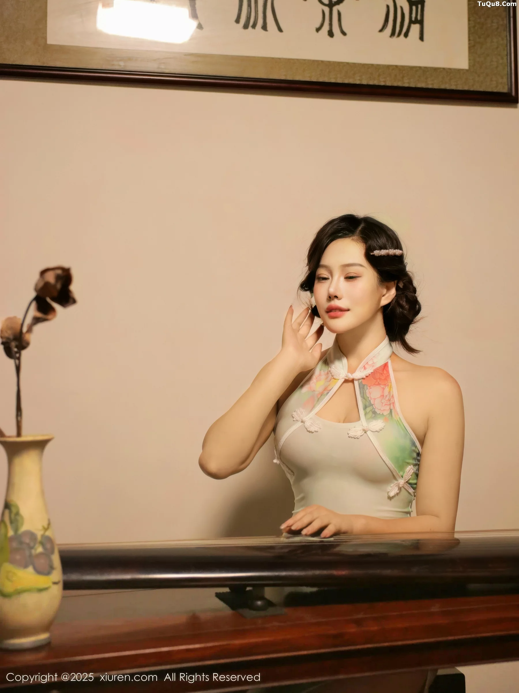 [[XiuRen秀人网]秀人网]No.10749_新人模特莉莉安娜o性感绿色旗袍配超薄肉丝秀丰满身材诱惑写真73P