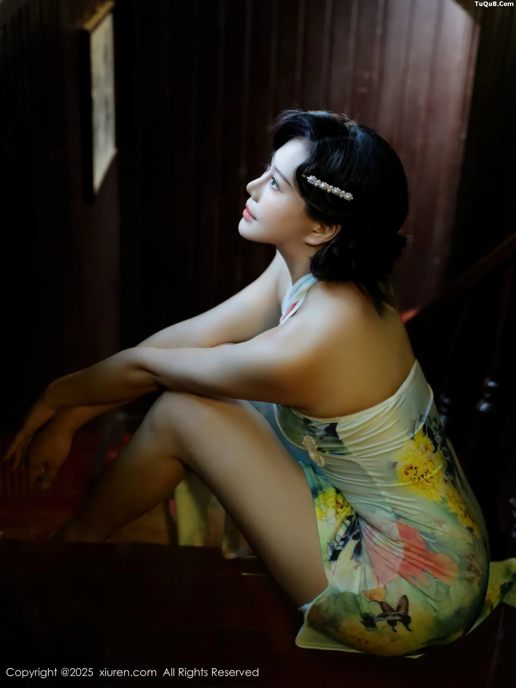 [[XiuRen秀人网]秀人网]No.10749_新人模特莉莉安娜o性感绿色旗袍配超薄肉丝秀丰满身材诱惑写真73P