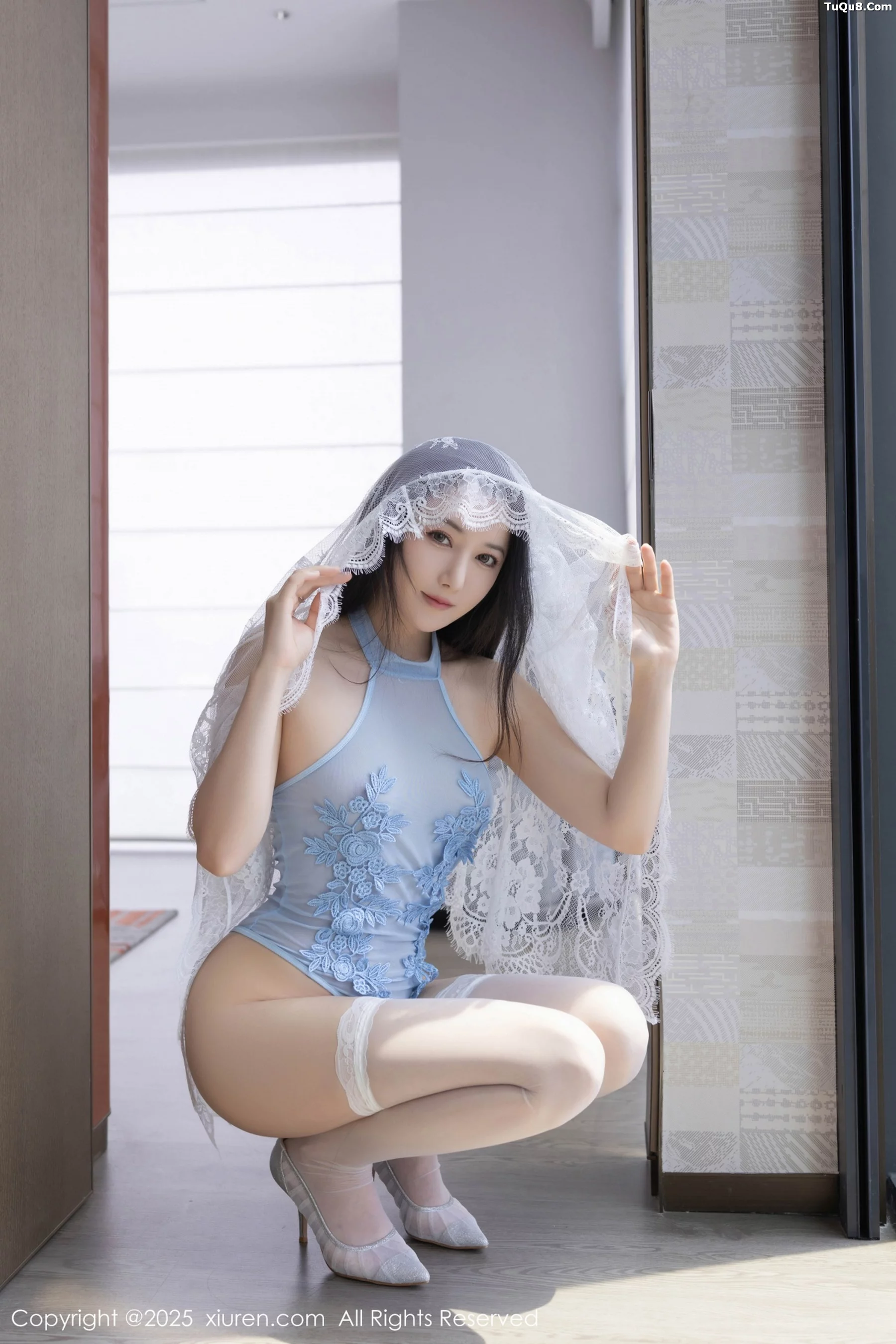 [[XiuRen秀人网]秀人网]No.10763_模特鱼子酱Fish性感浅蓝轻透连体衣配白丝袜秀曼妙身姿诱惑写真74P