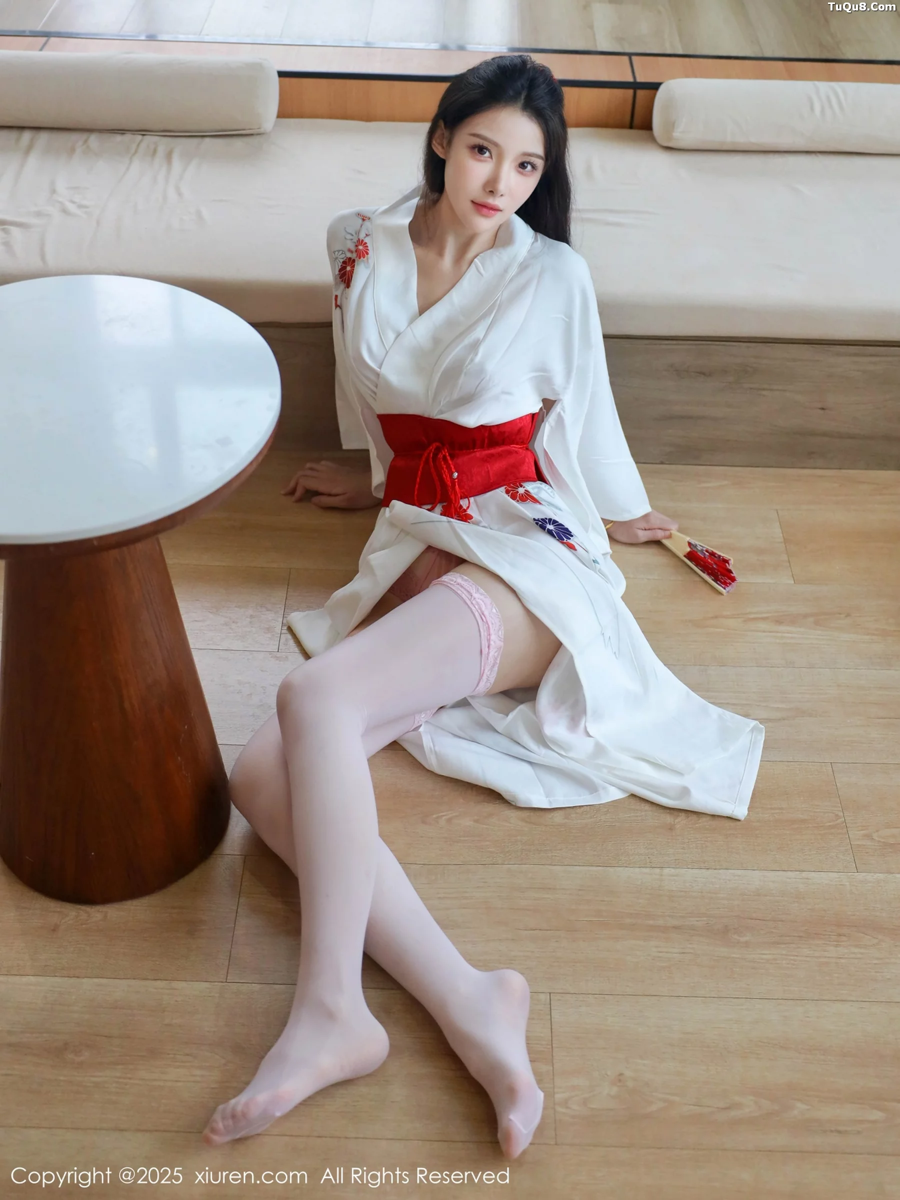 [[XiuRen秀人网]秀人网]No.10767_模特梨霜儿性感粉色蕾丝内衣配粉色丝袜秀丰腴身材迷人诱惑写真83P