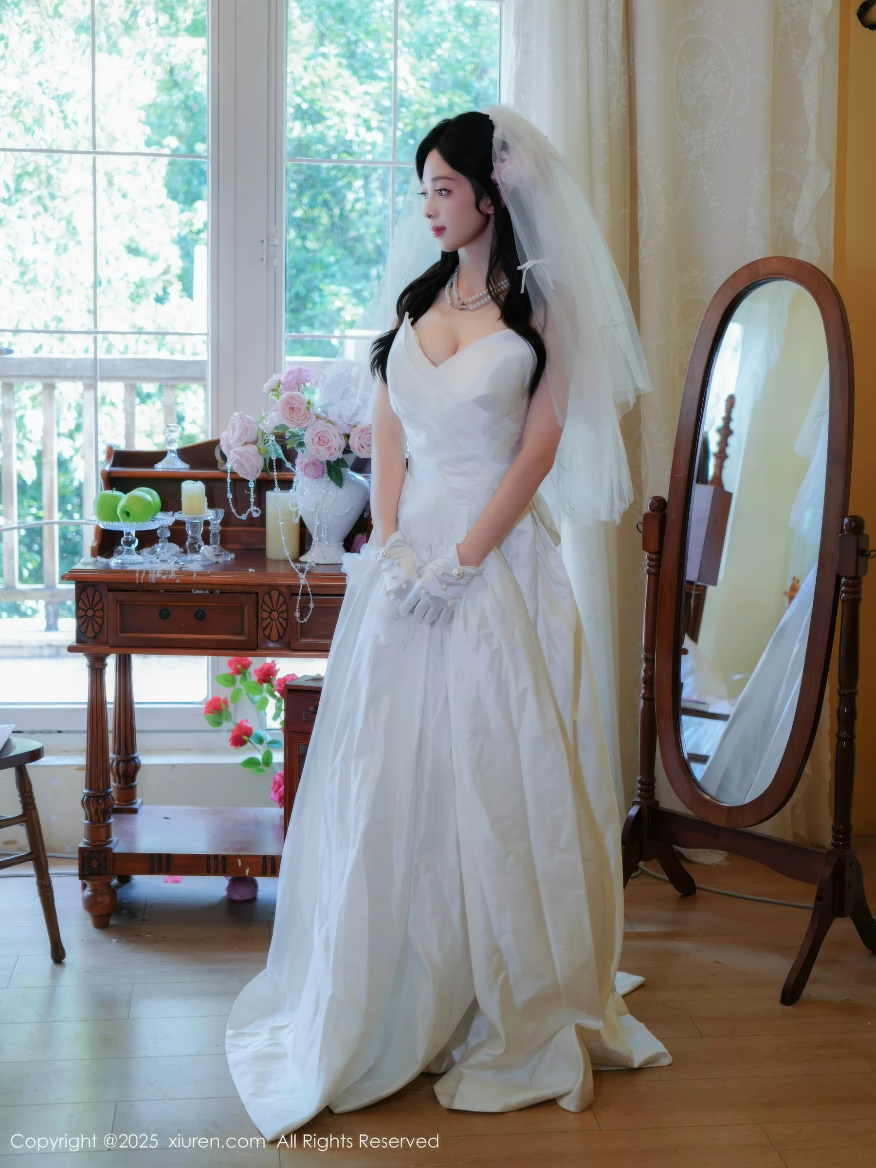 [[XiuRen秀人网]秀人网]No.10769_新人模特朱朱molly性感白色婚纱配白色丝袜秀凹凸身材诱惑写真54P