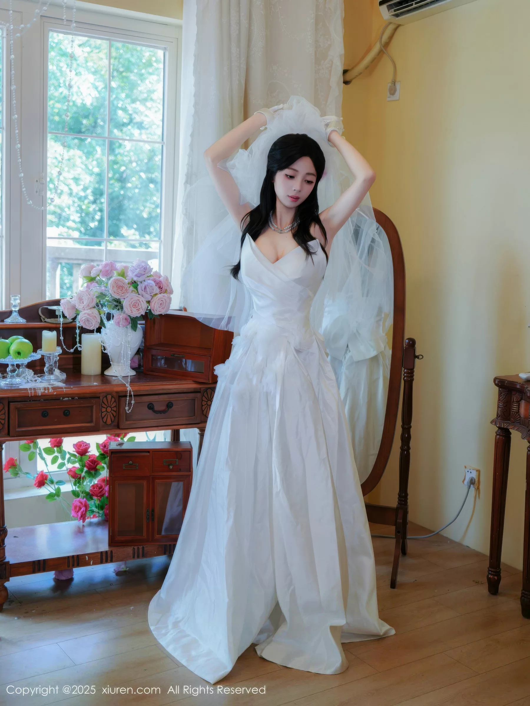 [[XiuRen秀人网]秀人网]No.10769_新人模特朱朱molly性感白色婚纱配白色丝袜秀凹凸身材诱惑写真54P