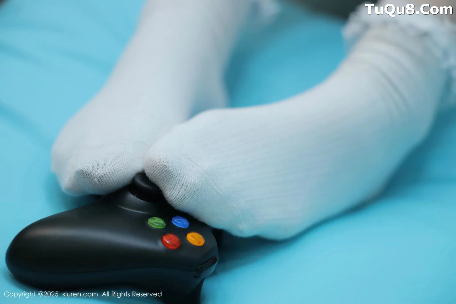 [[XiuRen秀人网]秀人网]No.10676_模特李沁恩lrene性感白色居家上衣配灰色内衣秀丰腴身材诱惑写真70P