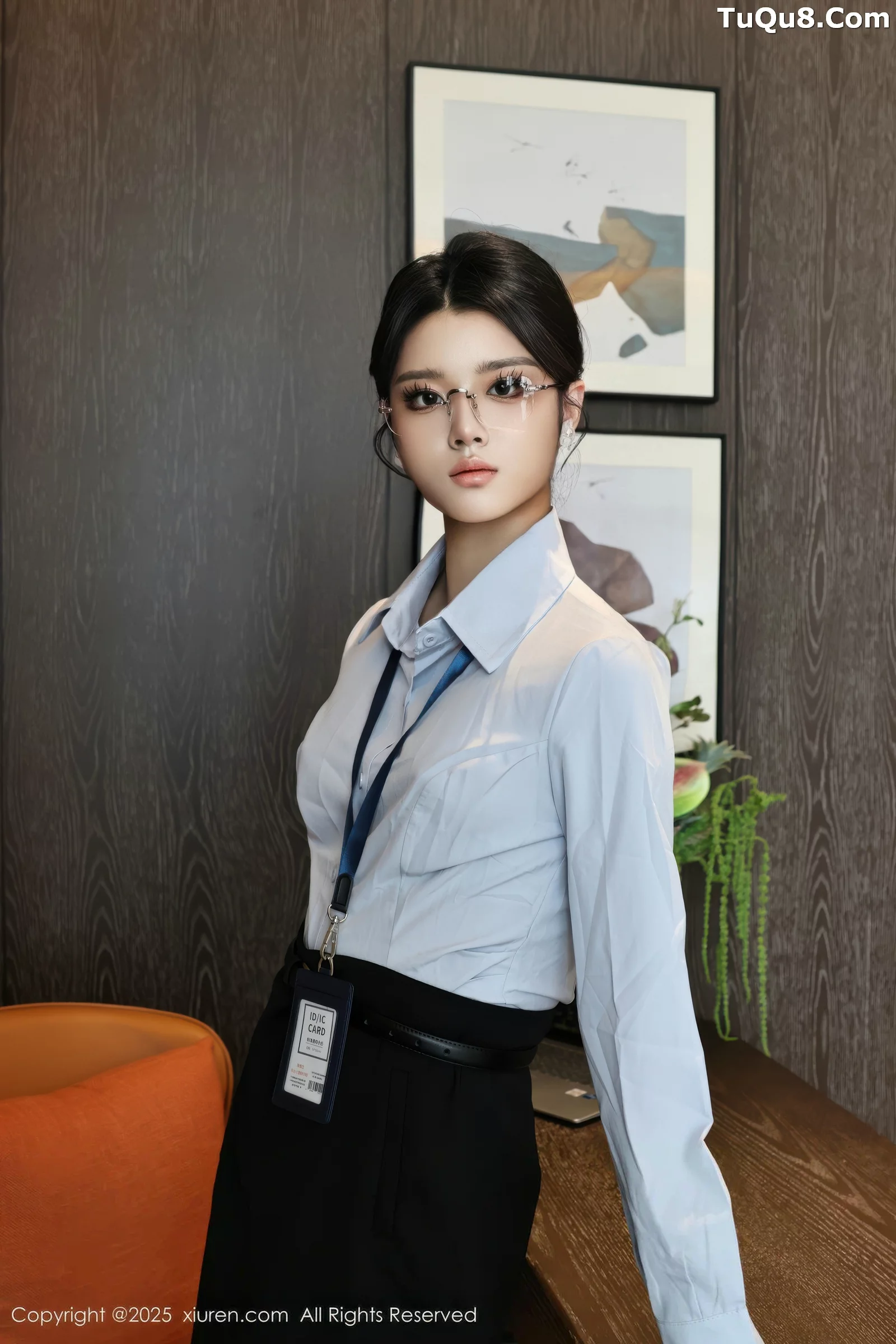 [[XiuRen秀人网]秀人网]No.10674_模特糯梨子性感蓝色衬衫配黑短裙露超薄肉丝秀曼妙身姿诱惑写真60P