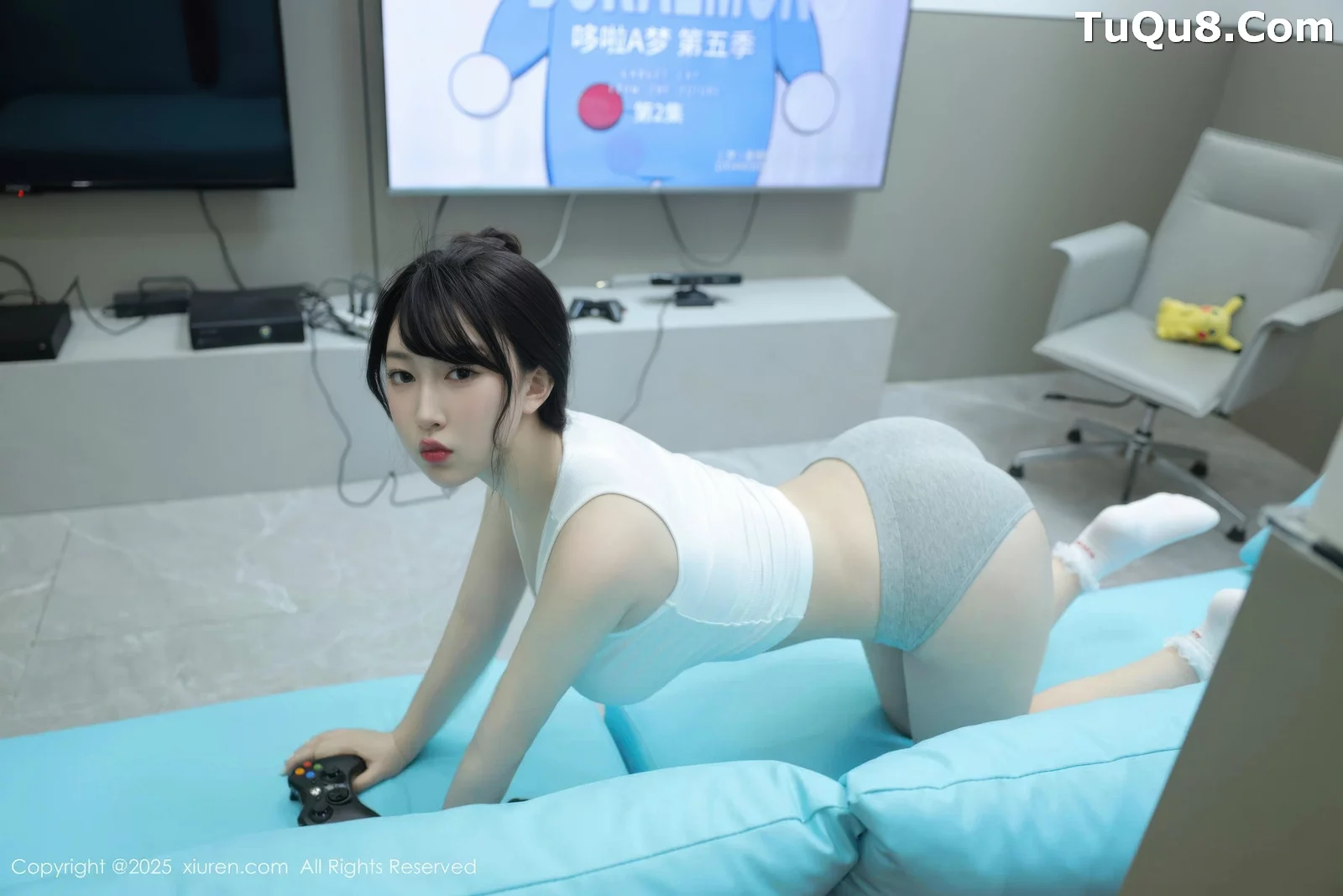 [[XiuRen秀人网]秀人网]No.10676_模特李沁恩lrene性感白色居家上衣配灰色内衣秀丰腴身材诱惑写真70P