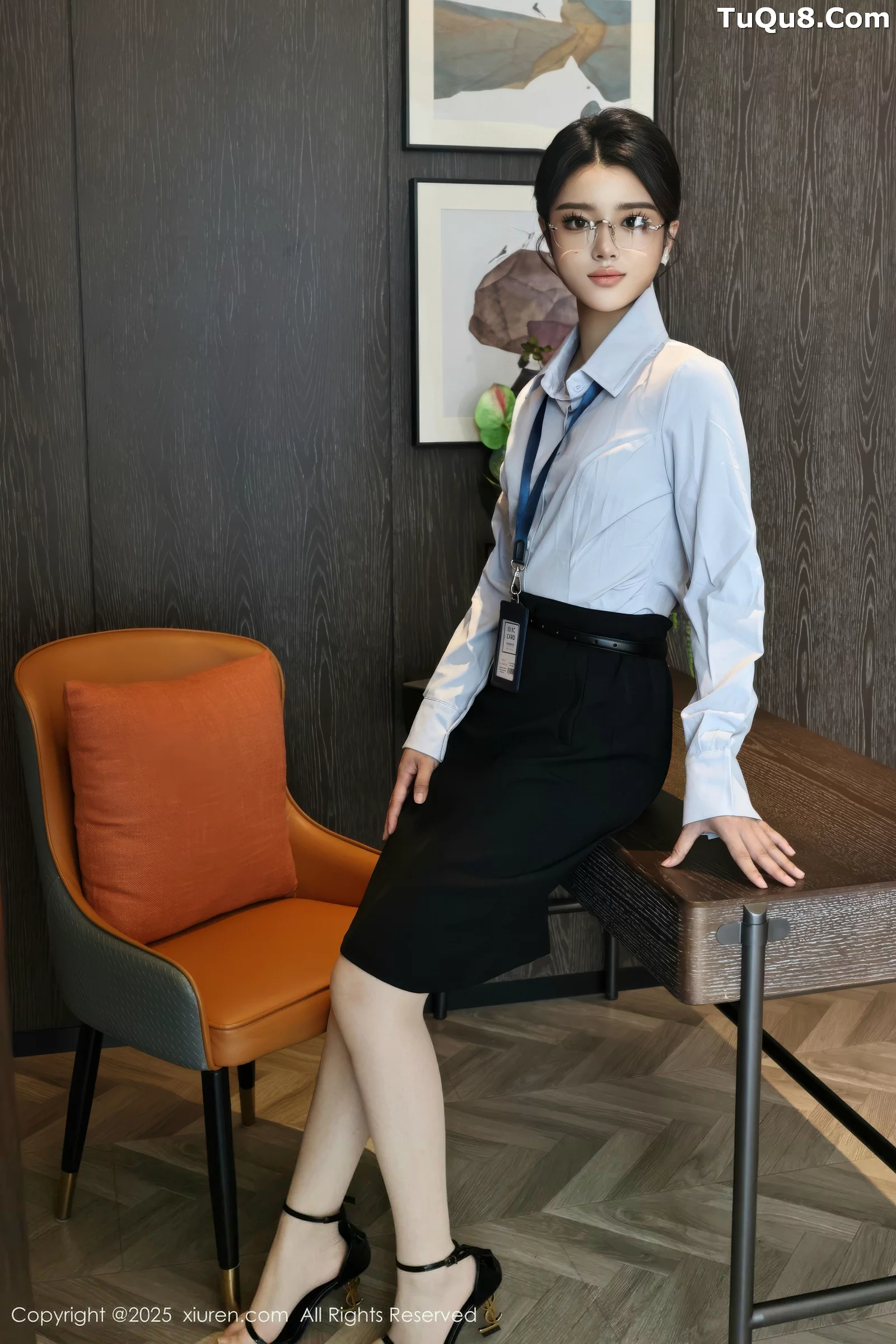 [[XiuRen秀人网]秀人网]No.10674_模特糯梨子性感蓝色衬衫配黑短裙露超薄肉丝秀曼妙身姿诱惑写真60P