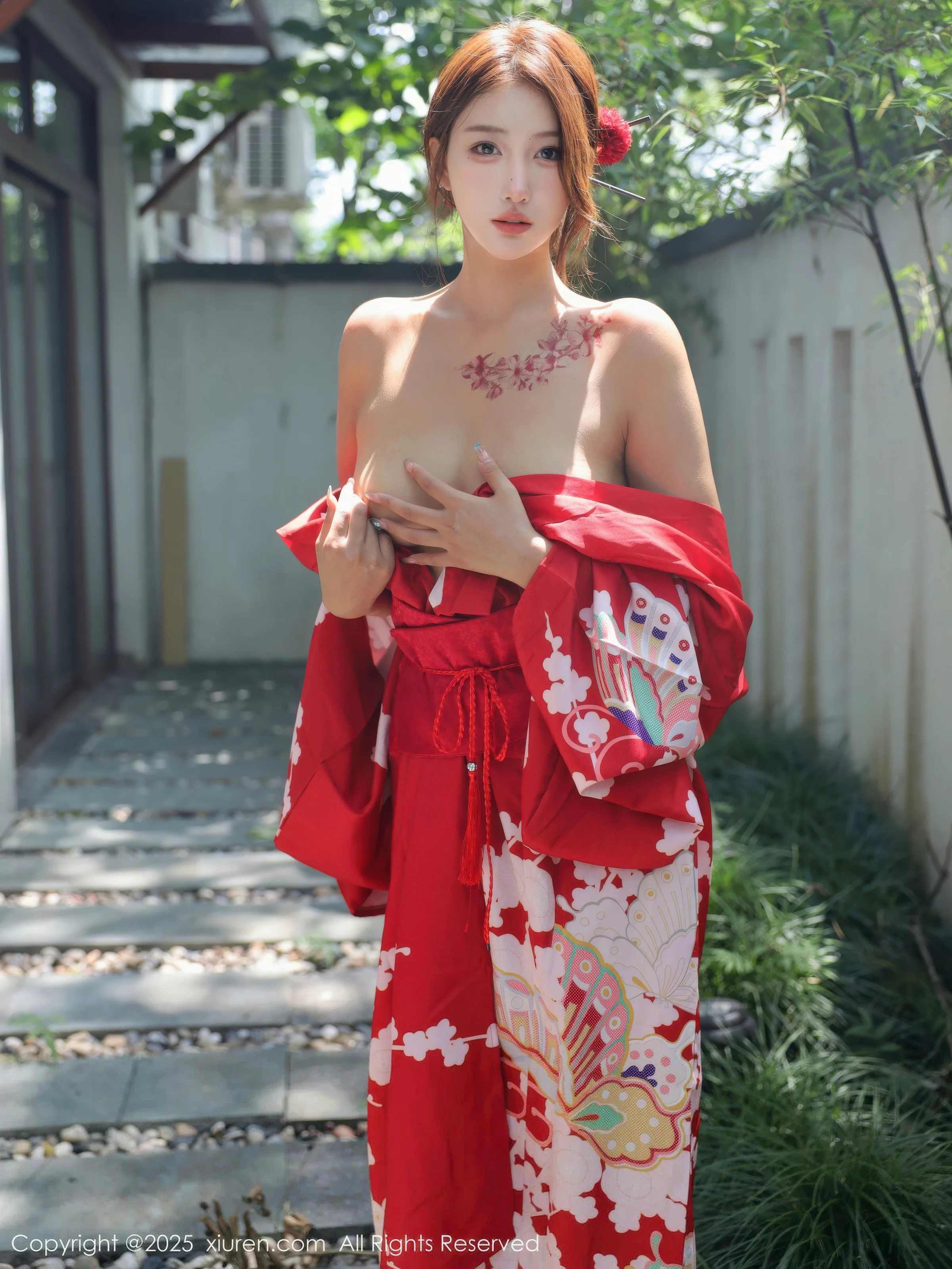 [[XiuRen秀人网]秀人网]No.10683_模特金允希Yuki户外性感红色和服半脱秀完美身材惹火诱惑写真80P