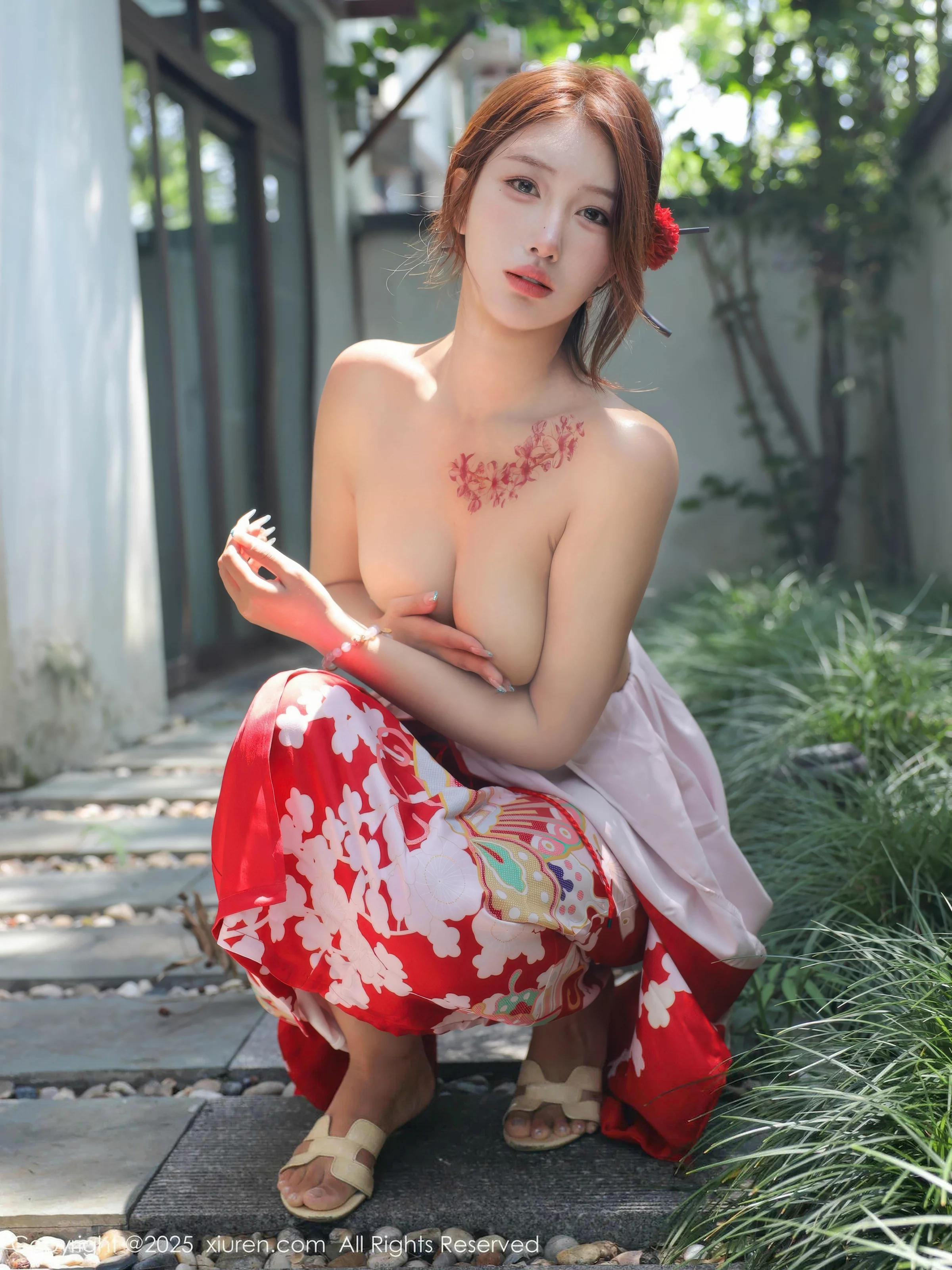 [[XiuRen秀人网]秀人网]No.10683_模特金允希Yuki户外性感红色和服半脱秀完美身材惹火诱惑写真80P