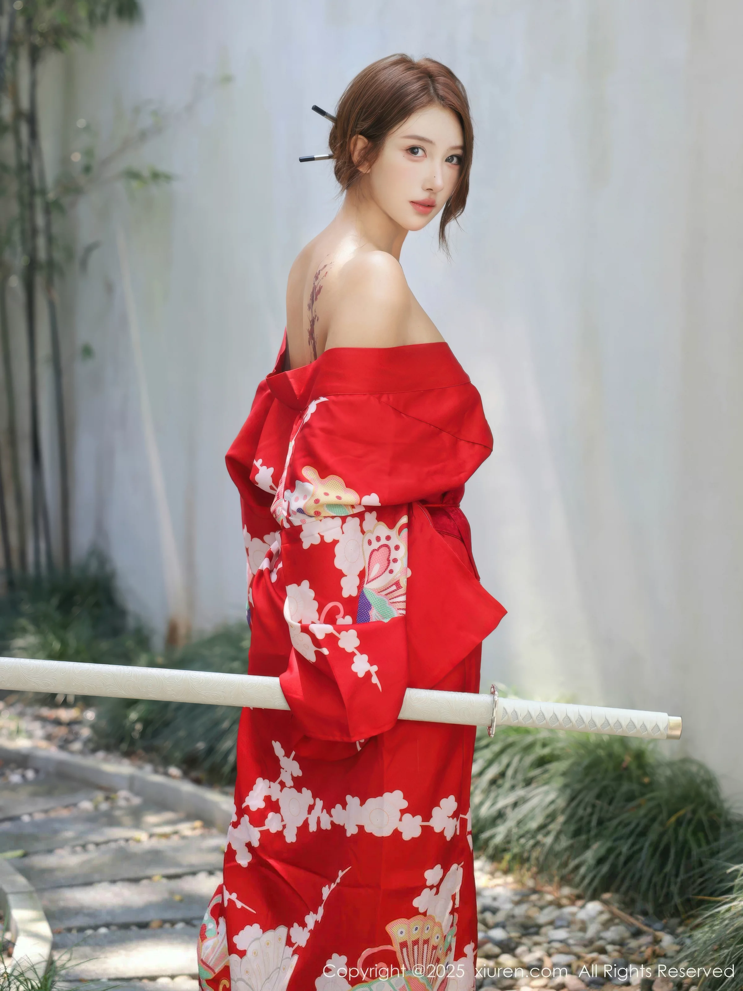 [[XiuRen秀人网]秀人网]No.10683_模特金允希Yuki户外性感红色和服半脱秀完美身材惹火诱惑写真80P