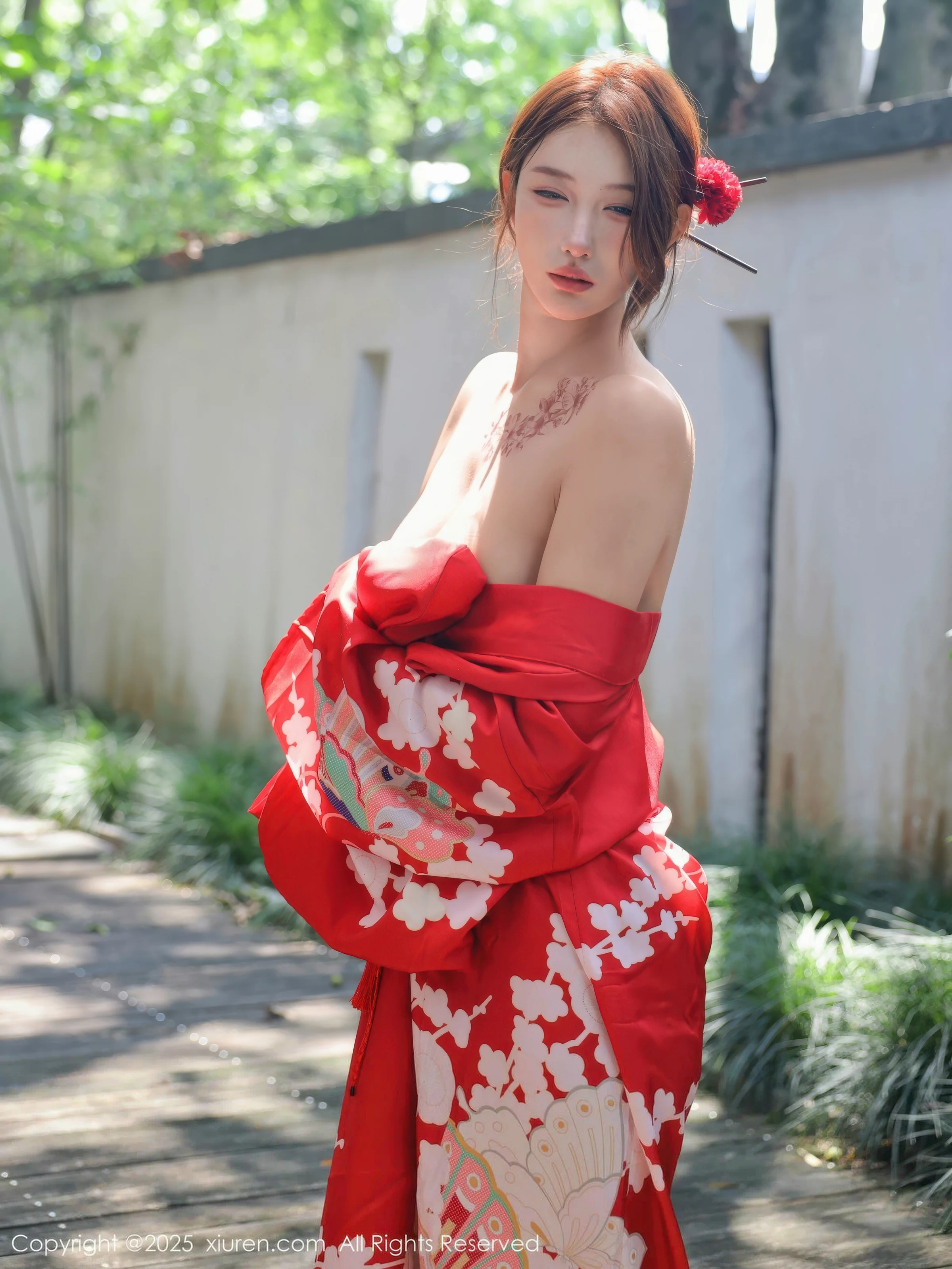 [[XiuRen秀人网]秀人网]No.10683_模特金允希Yuki户外性感红色和服半脱秀完美身材惹火诱惑写真80P