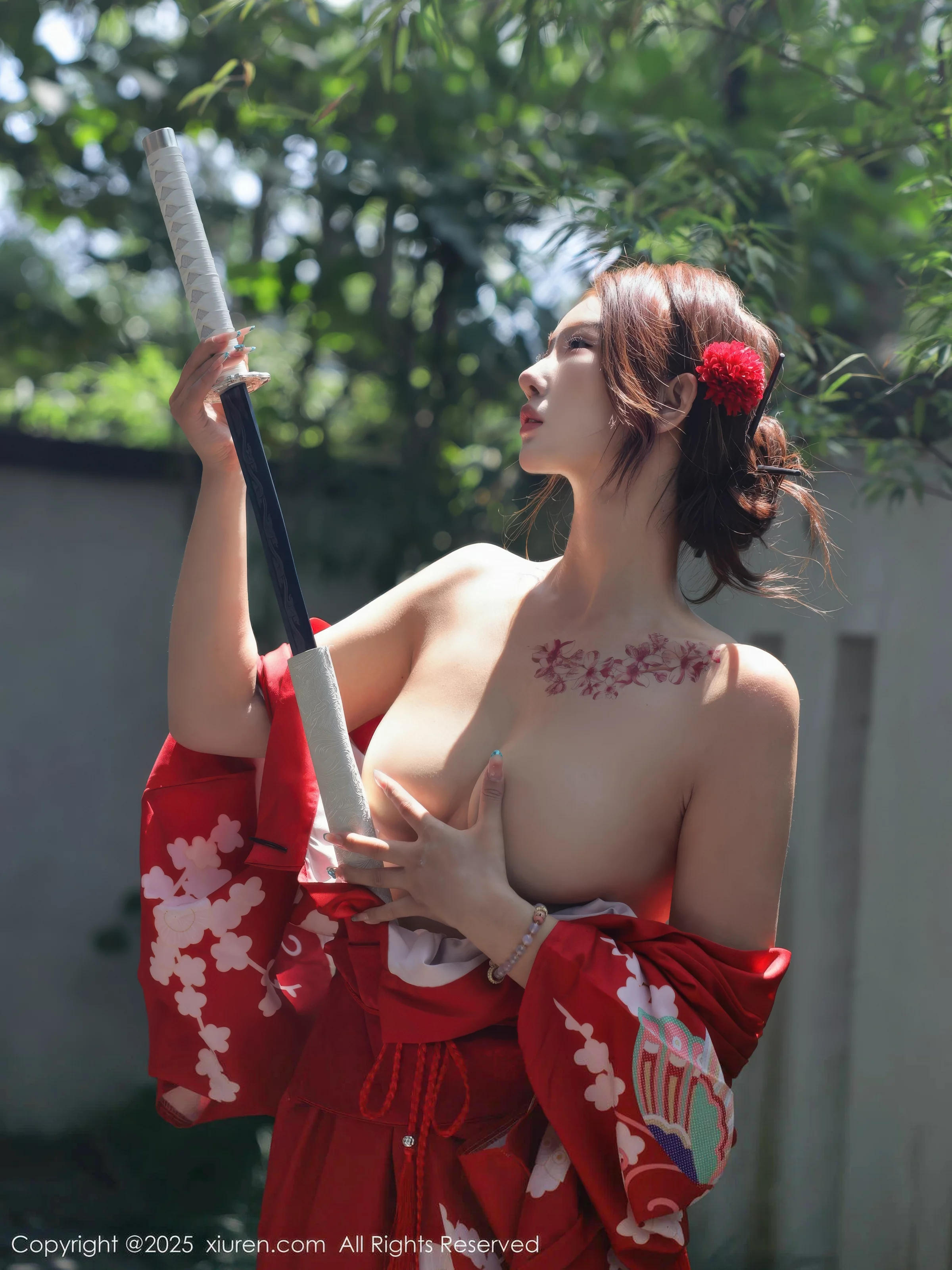 [[XiuRen秀人网]秀人网]No.10683_模特金允希Yuki户外性感红色和服半脱秀完美身材惹火诱惑写真80P