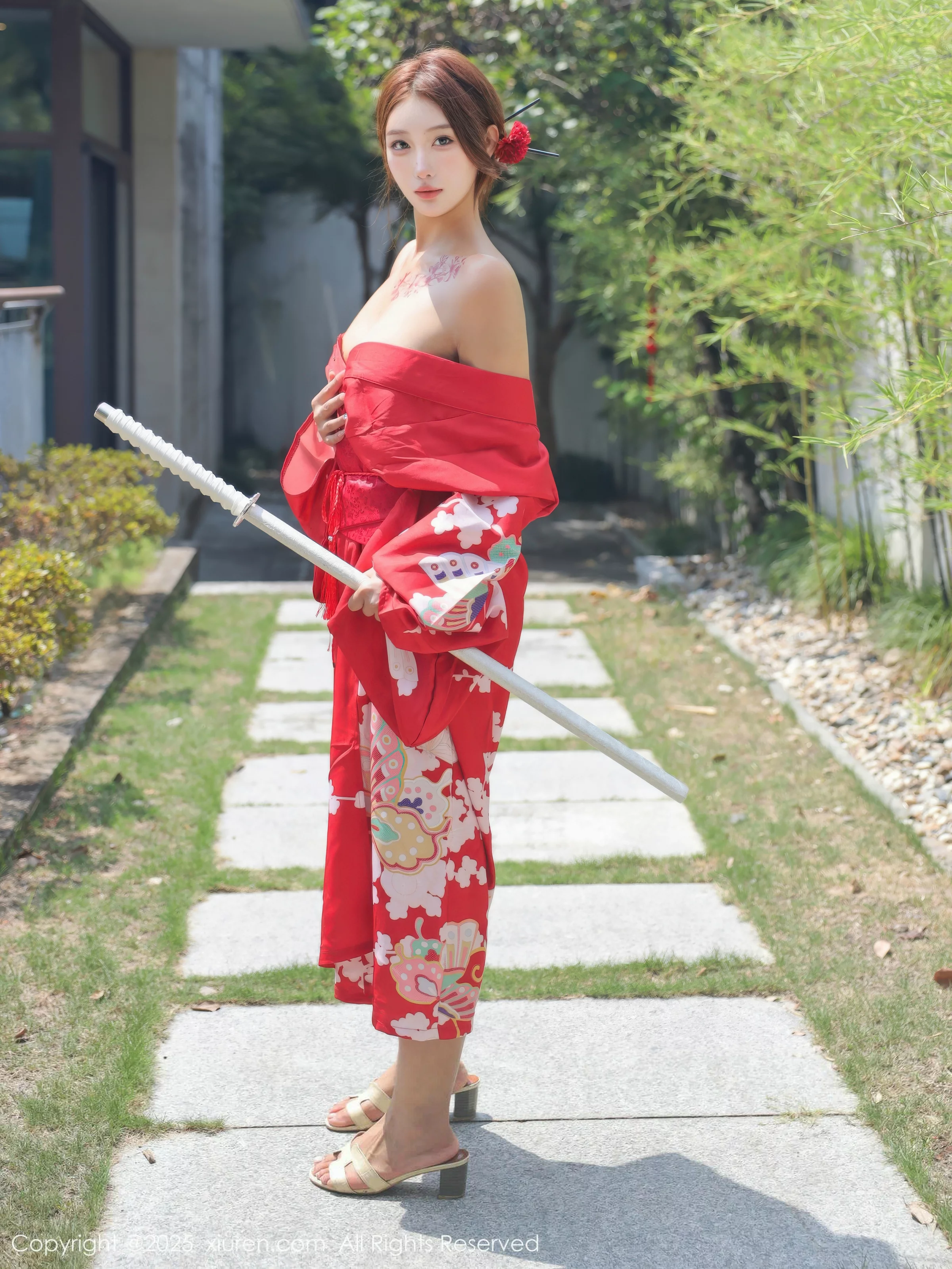 [[XiuRen秀人网]秀人网]No.10683_模特金允希Yuki户外性感红色和服半脱秀完美身材惹火诱惑写真80P