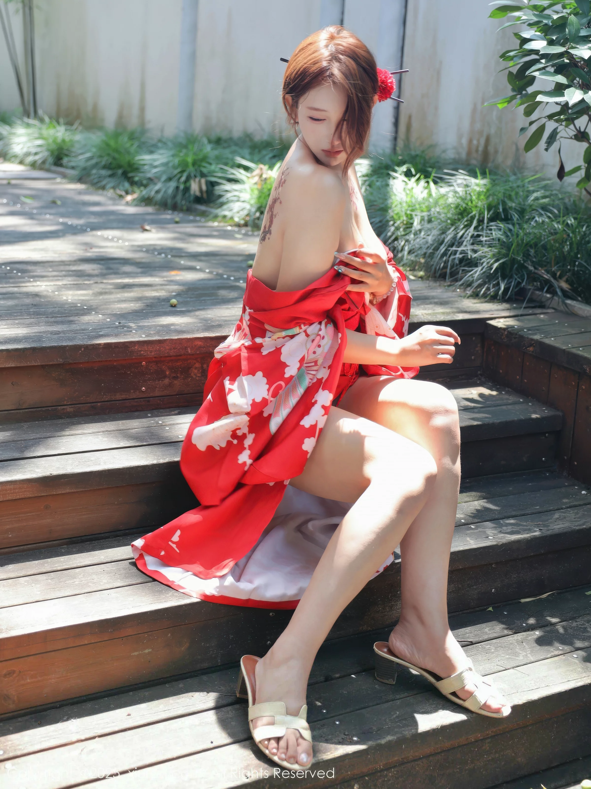 [[XiuRen秀人网]秀人网]No.10683_模特金允希Yuki户外性感红色和服半脱秀完美身材惹火诱惑写真80P