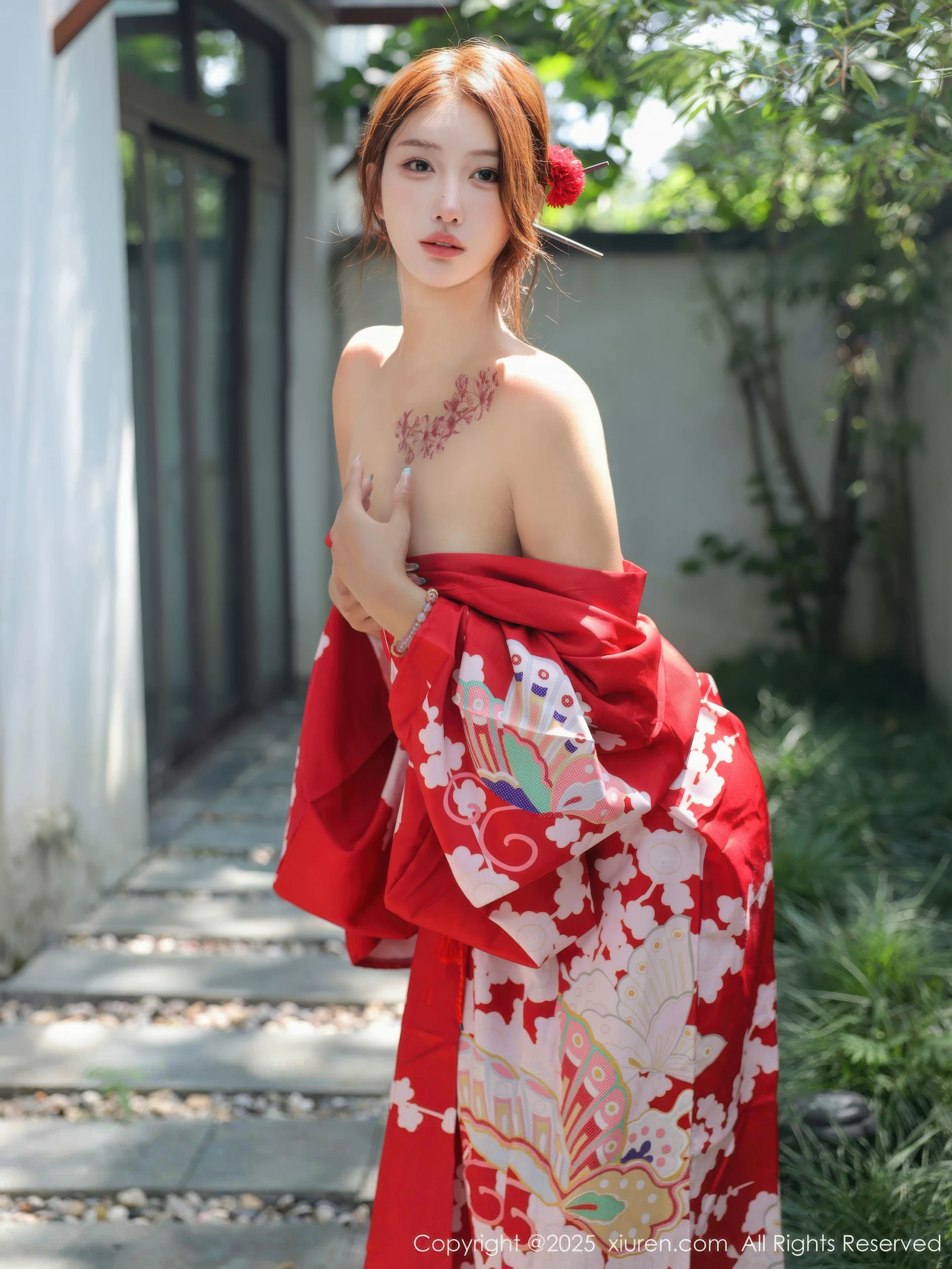 [[XiuRen秀人网]秀人网]No.10683_模特金允希Yuki户外性感红色和服半脱秀完美身材惹火诱惑写真80P