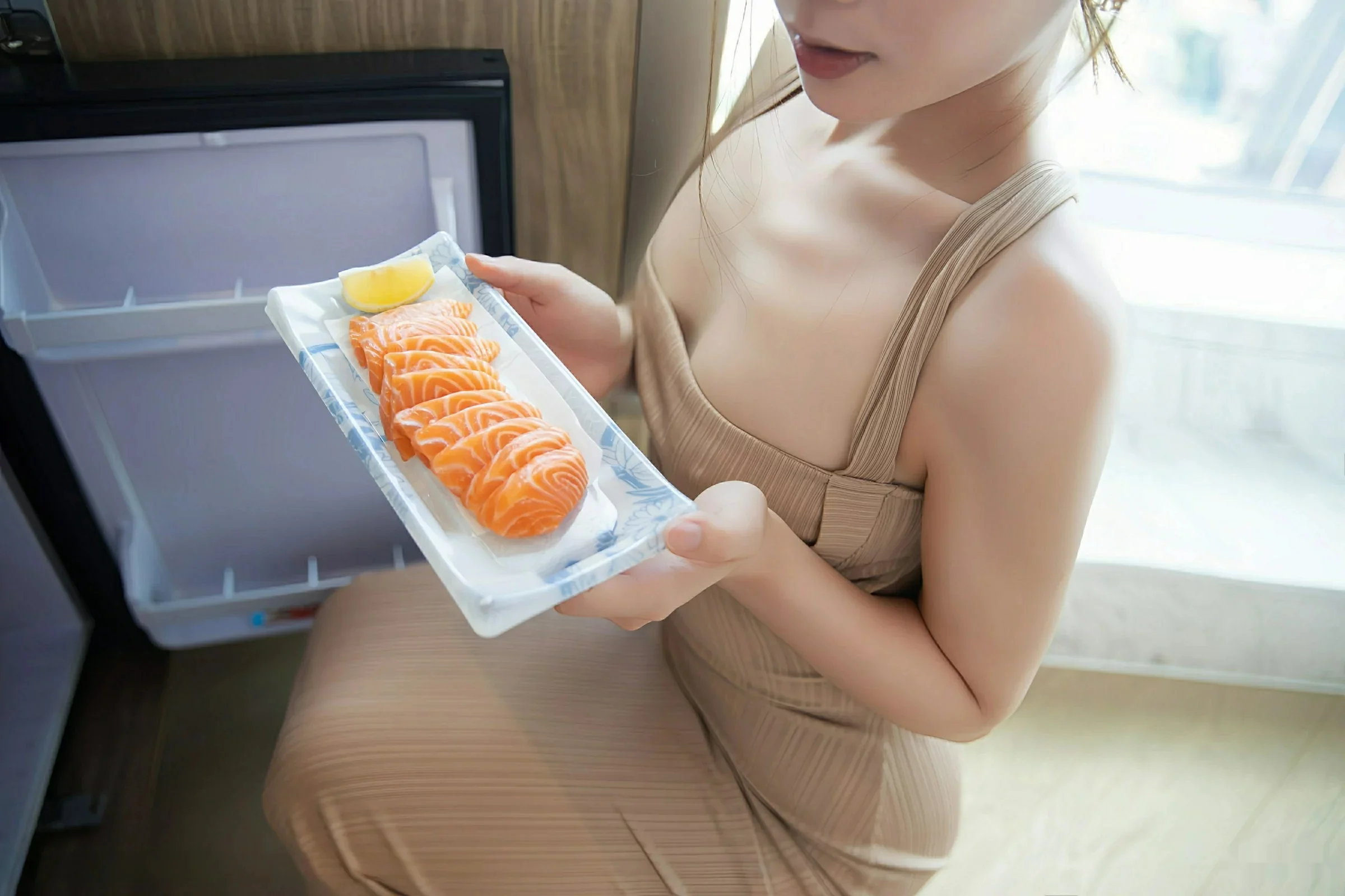 [[XiuRen秀人网]秀人网]No.10678_模特刘婷婷性感肉色连衣长裙配超薄肉色秀完美身材诱惑写真58P