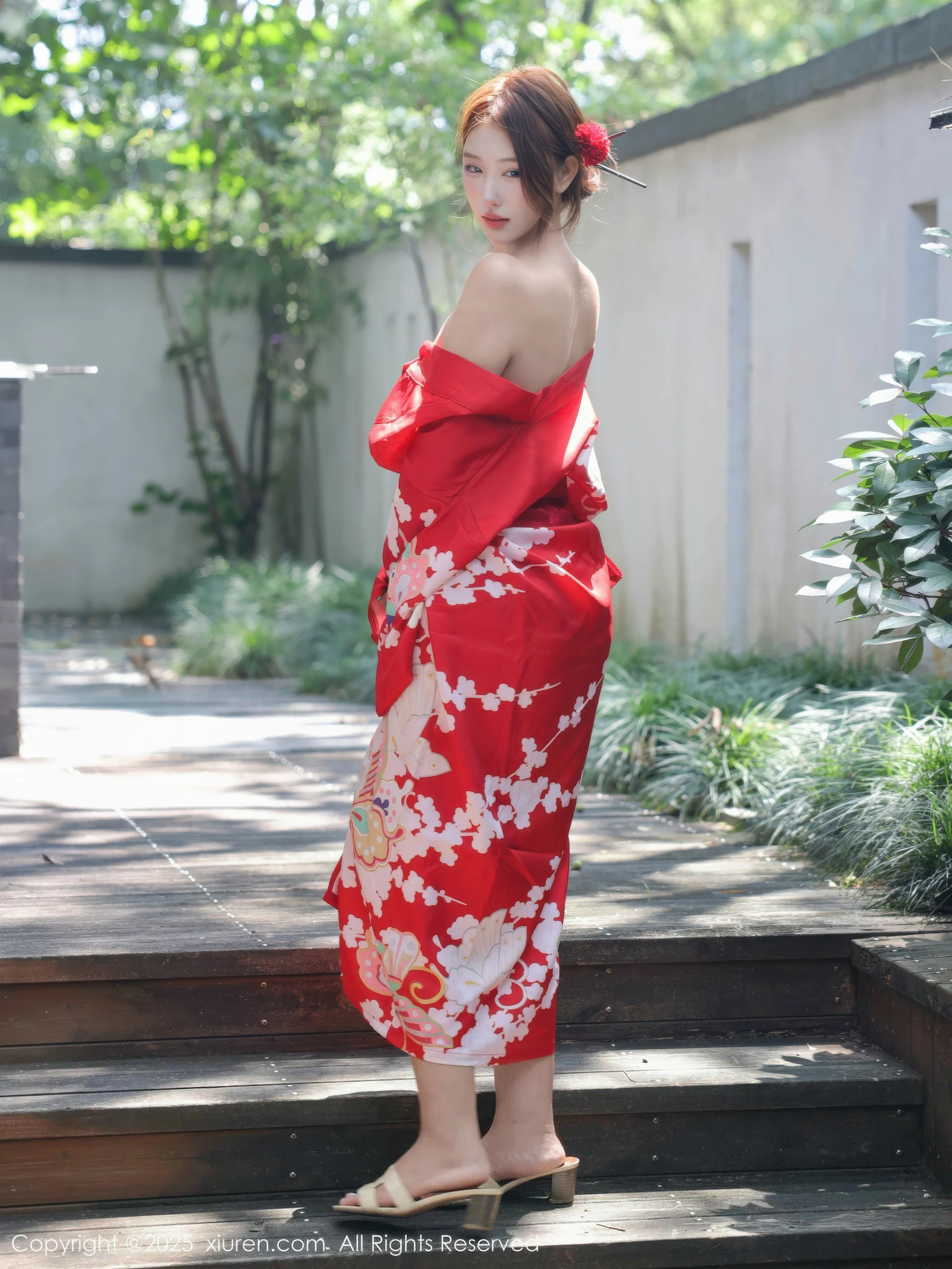 [[XiuRen秀人网]秀人网]No.10683_模特金允希Yuki户外性感红色和服半脱秀完美身材惹火诱惑写真80P