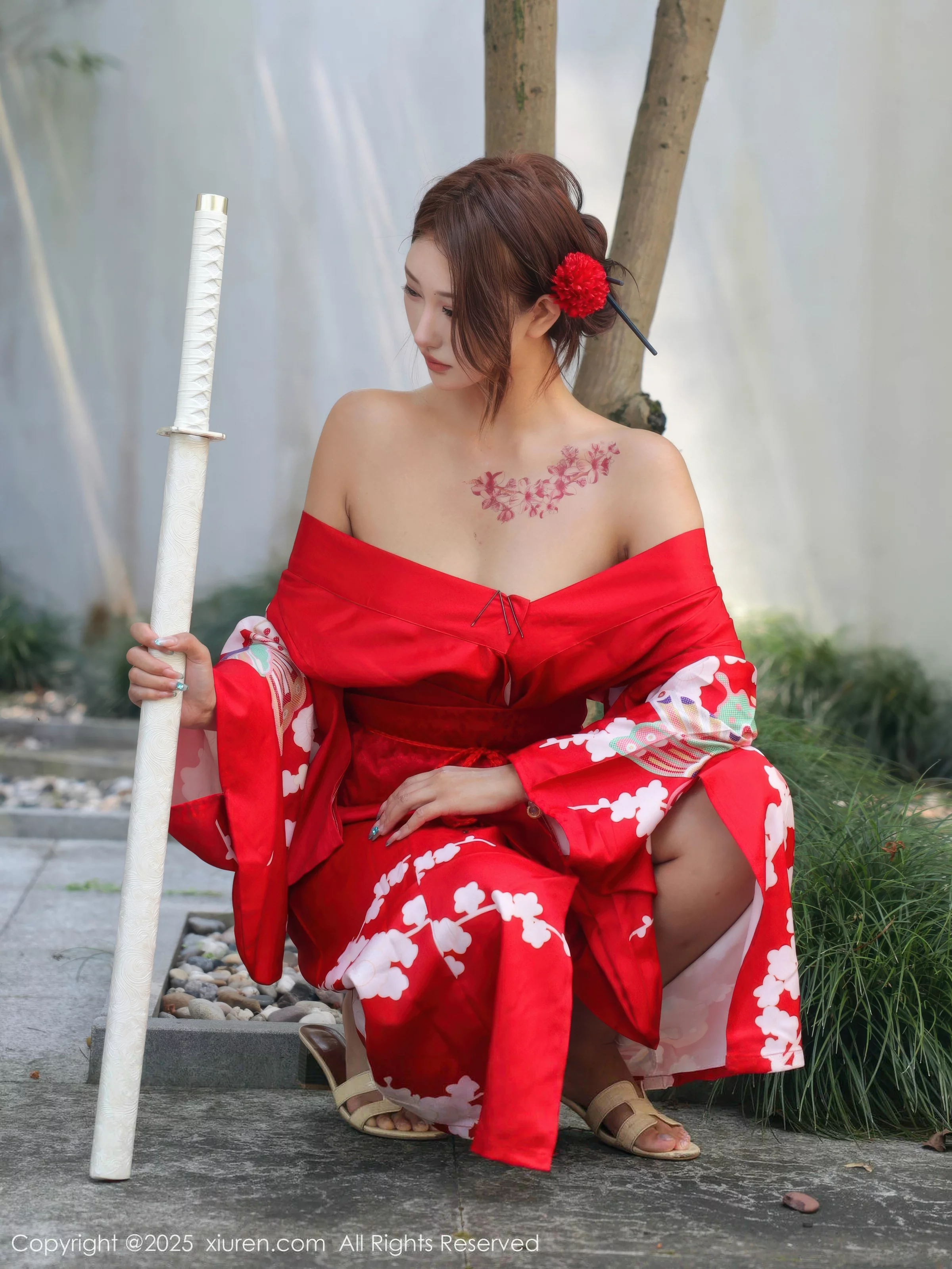 [[XiuRen秀人网]秀人网]No.10683_模特金允希Yuki户外性感红色和服半脱秀完美身材惹火诱惑写真80P