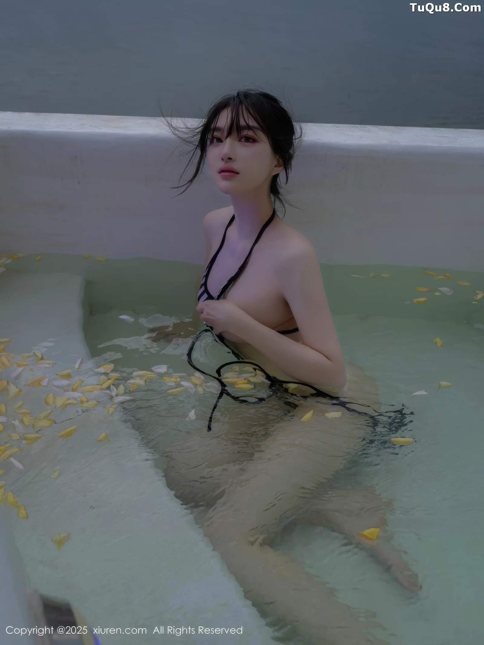 [[XiuRen秀人网]秀人网]No.10698_模特白露lulu性感黑色连衣裙露黑白比基尼秀完美身材诱惑写真57P