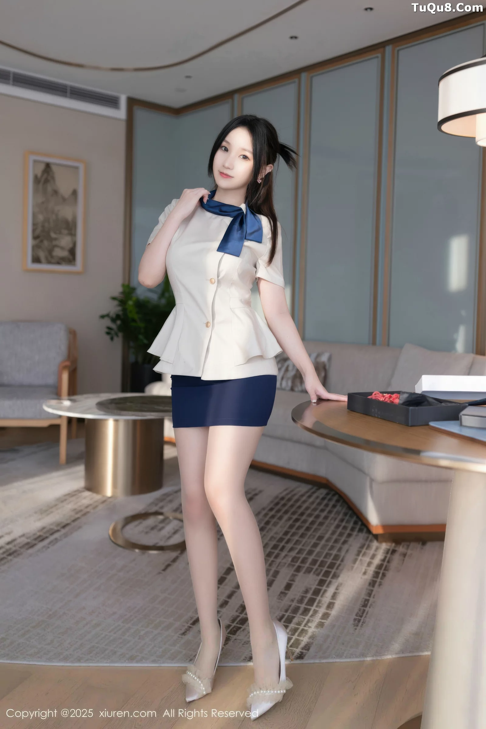 [[XiuRen秀人网]秀人网]No.10697_模特杏子Yada性感OL服饰配超薄肉丝秀曼妙身姿撩人诱惑写真83P