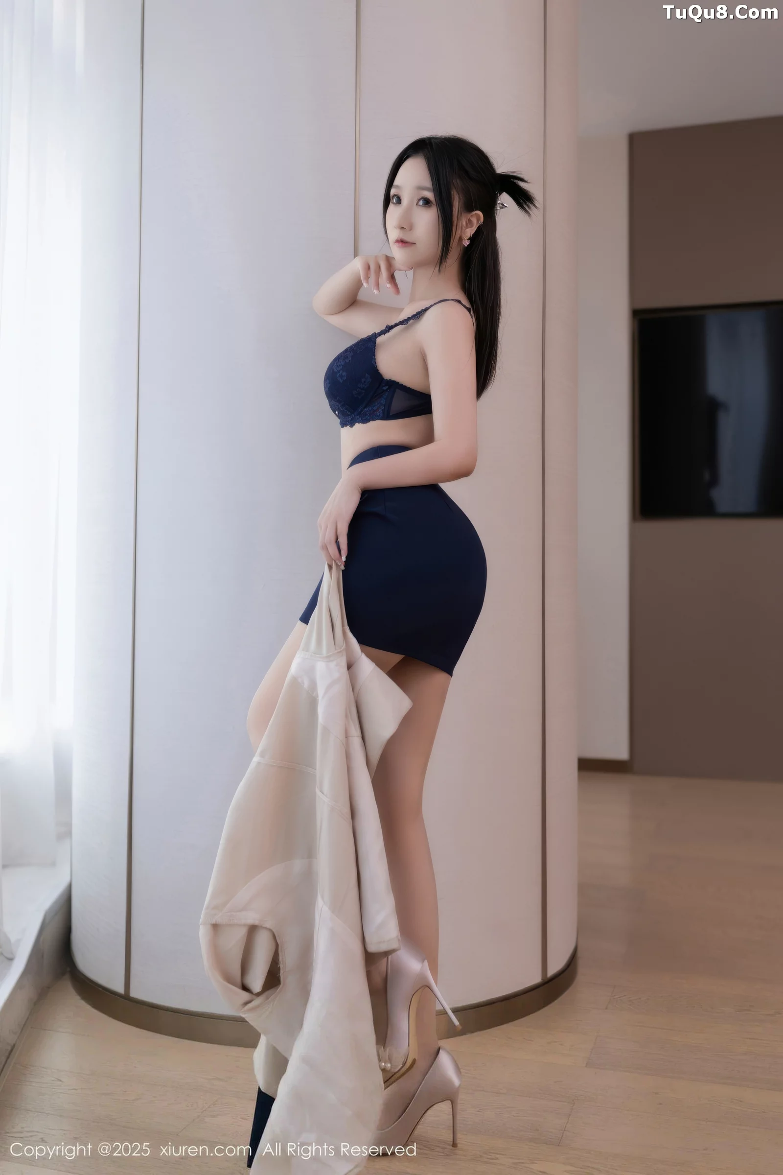 [[XiuRen秀人网]秀人网]No.10697_模特杏子Yada性感OL服饰配超薄肉丝秀曼妙身姿撩人诱惑写真83P