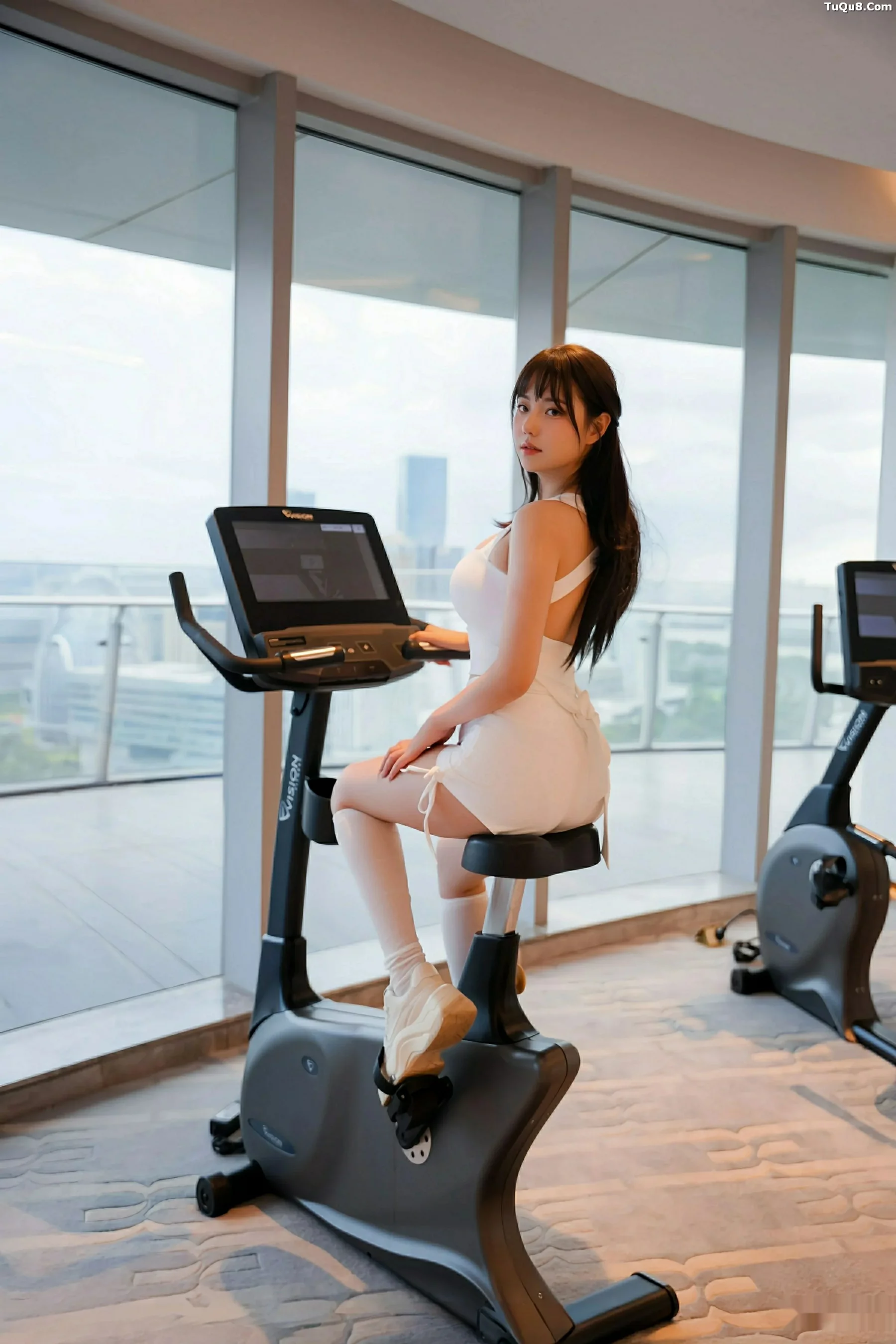 [[XiuRen秀人网]秀人网]No.10808_模特软情健身房场景性感白色运动服配白丝袜秀曼妙身姿诱惑写真81P