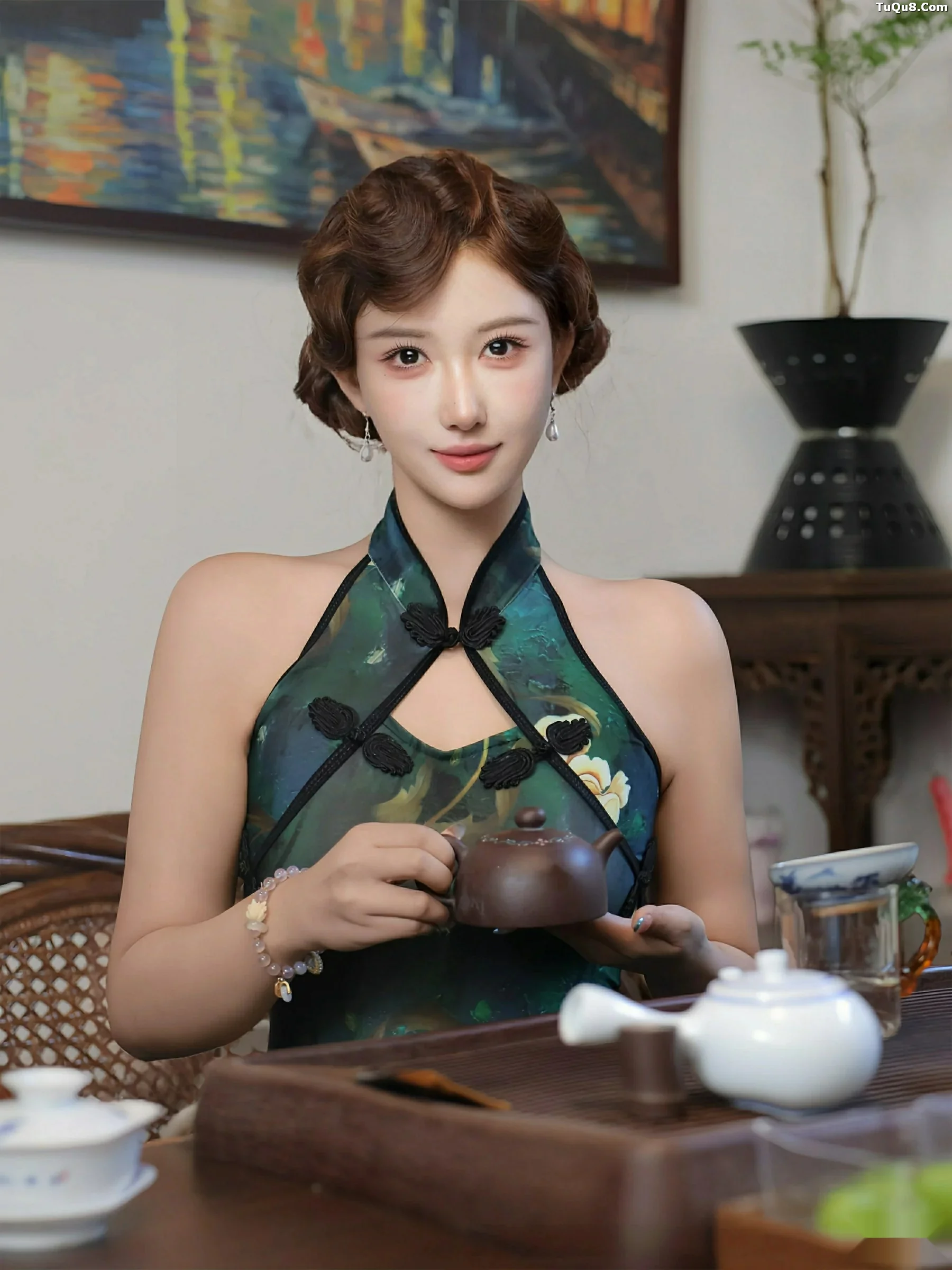 [[XiuRen秀人网]秀人网]No.10815_模特金允希Yuki性感绿色旗袍配超薄肉丝秀丰腴身材迷人诱惑写真78P