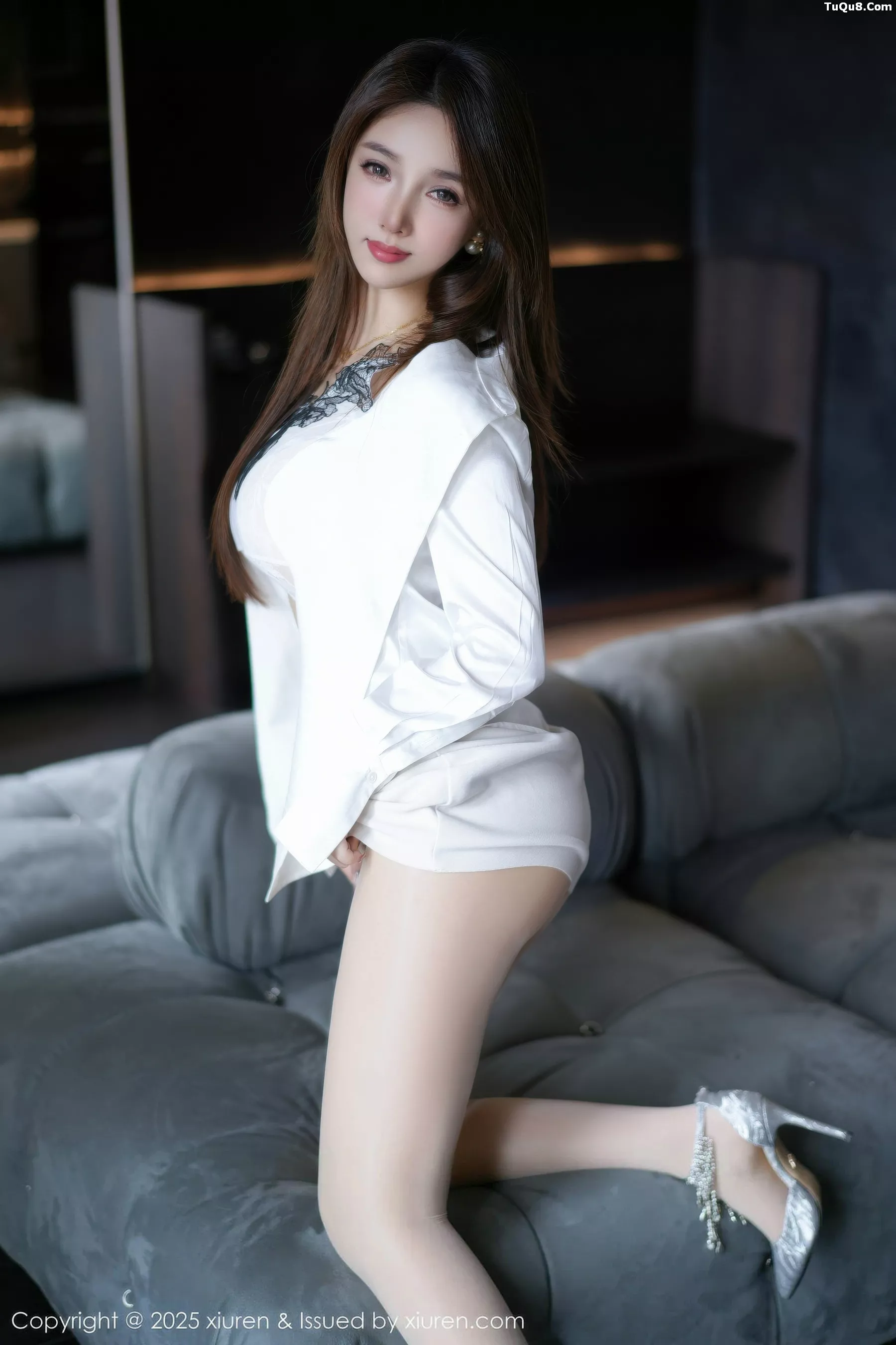 [[XiuRen秀人网]秀人网]No.10872_模特桃桃·夭夭twins白色蕾丝内衣配超薄肉丝秀曼妙身姿诱惑写真60P