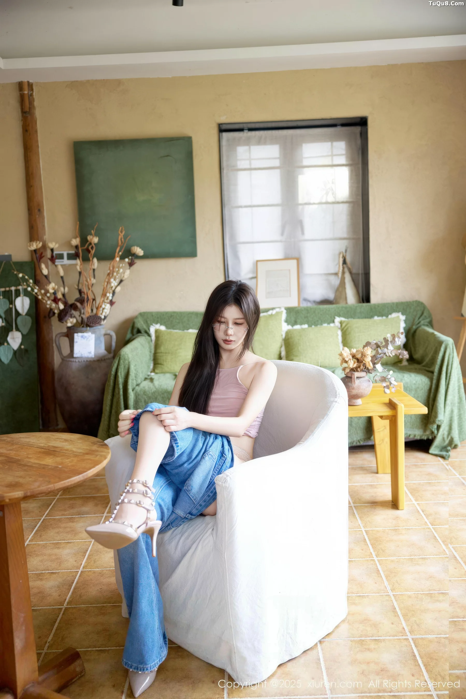 [[XiuRen秀人网]秀人网]No.10983_模特尹甜甜sunny性感粉色上衣配蓝色牛仔裤秀完美身材诱惑写真83P