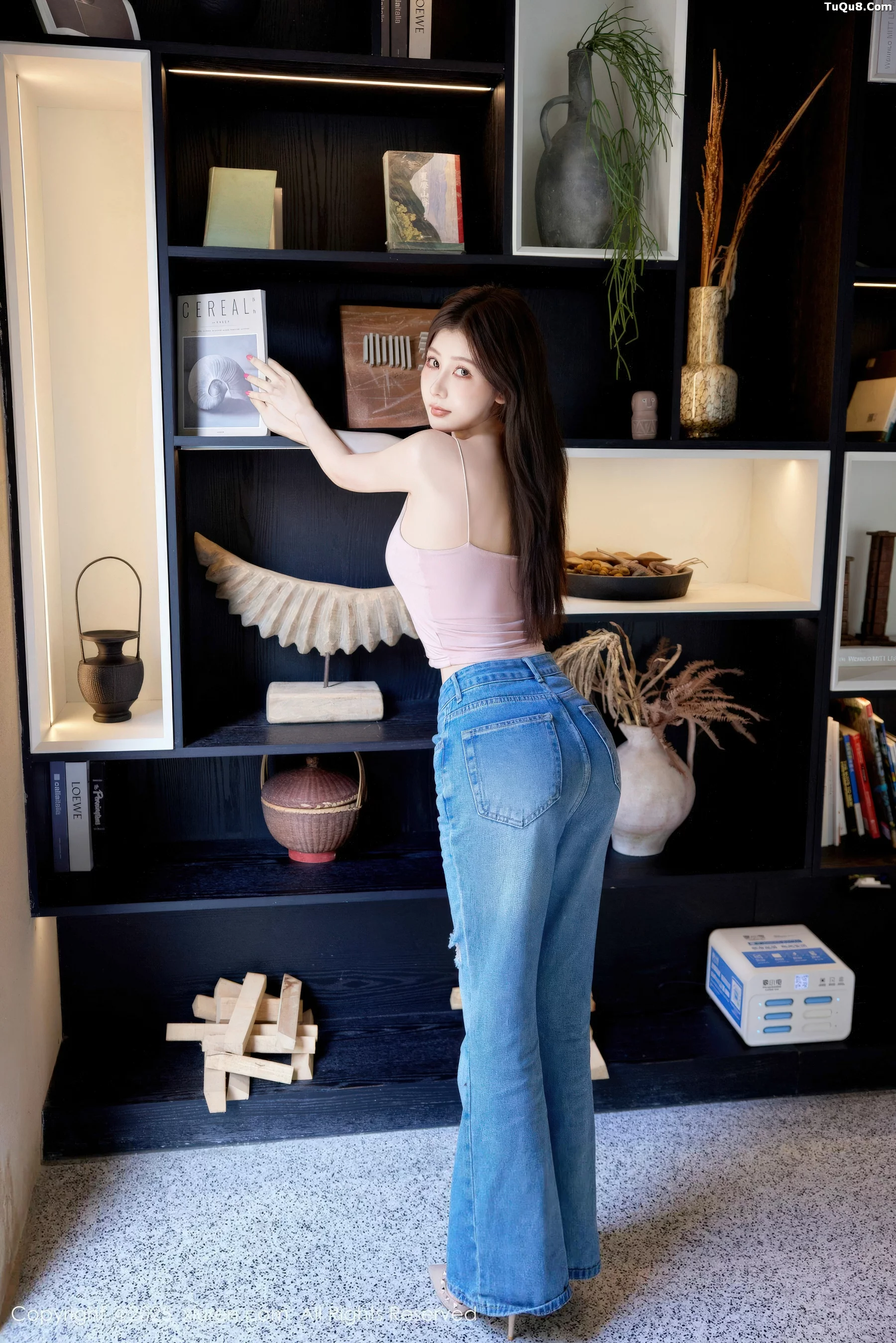 [[XiuRen秀人网]秀人网]No.10983_模特尹甜甜sunny性感粉色上衣配蓝色牛仔裤秀完美身材诱惑写真83P