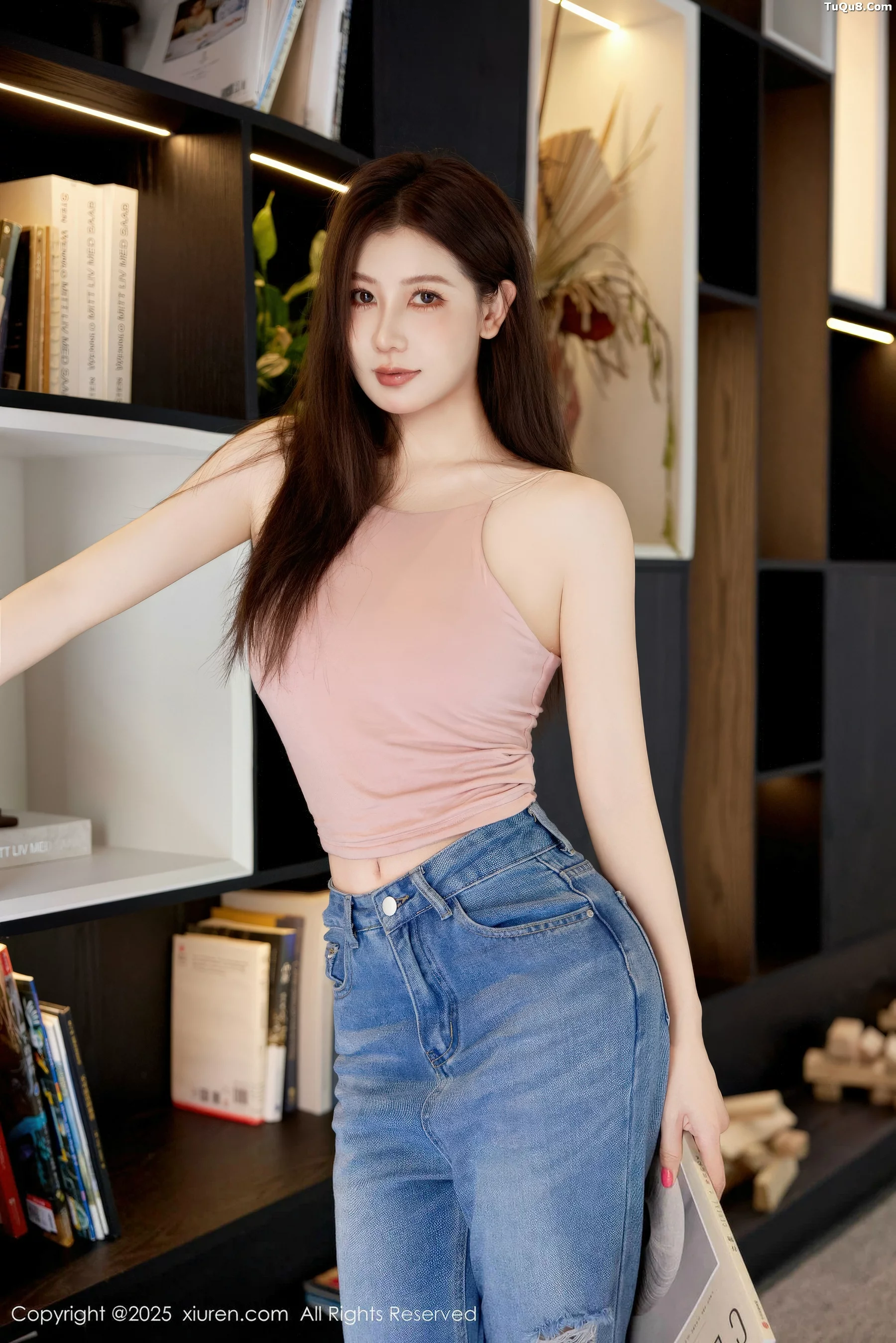 [[XiuRen秀人网]秀人网]No.10983_模特尹甜甜sunny性感粉色上衣配蓝色牛仔裤秀完美身材诱惑写真83P